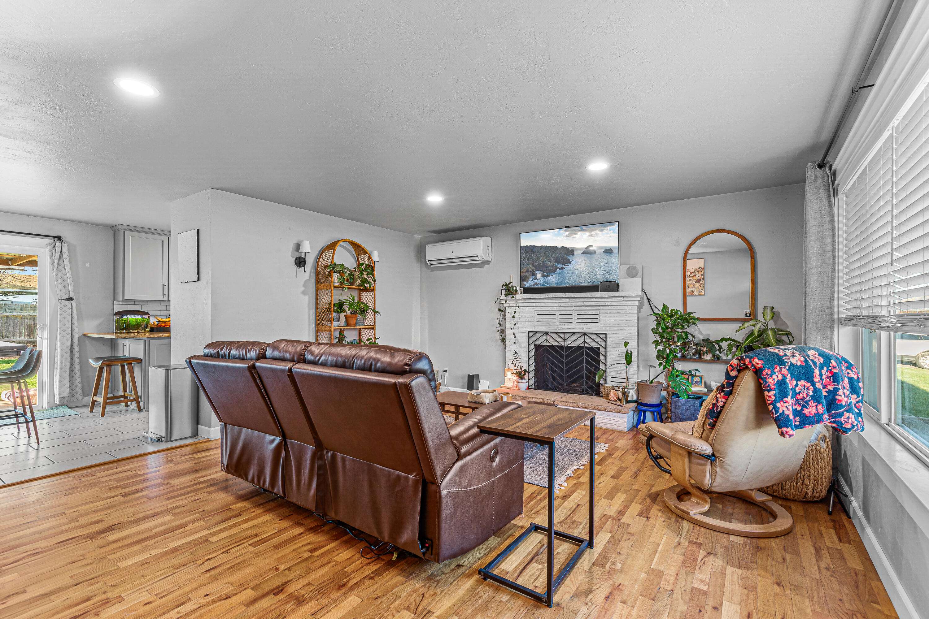 Medford, OR 97504,1740 Johnson ST