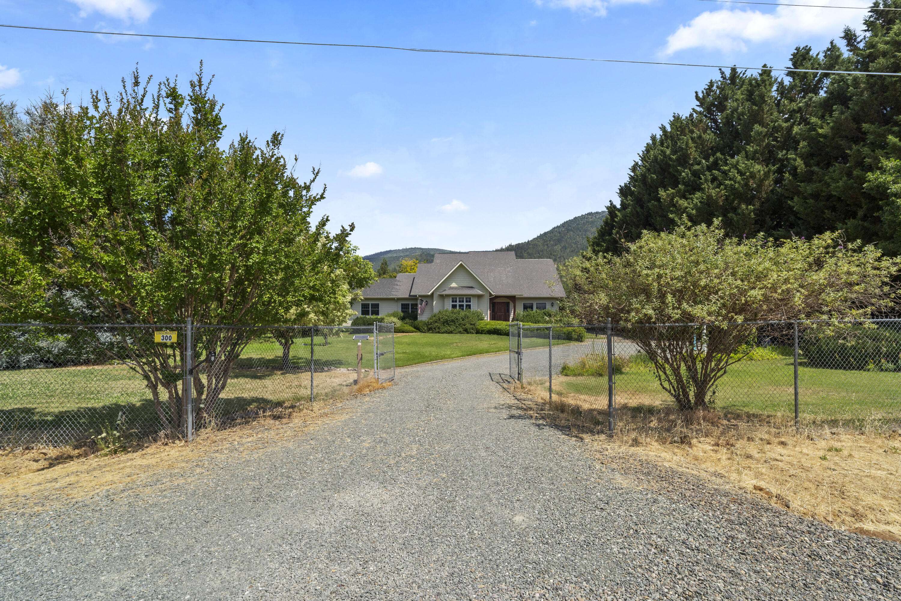 Grants Pass, OR 97526,300 Nelson WAY