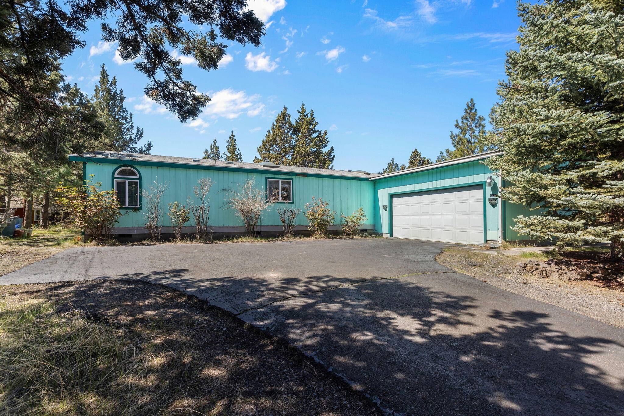 Bend, OR 97702,21241 Dove LN