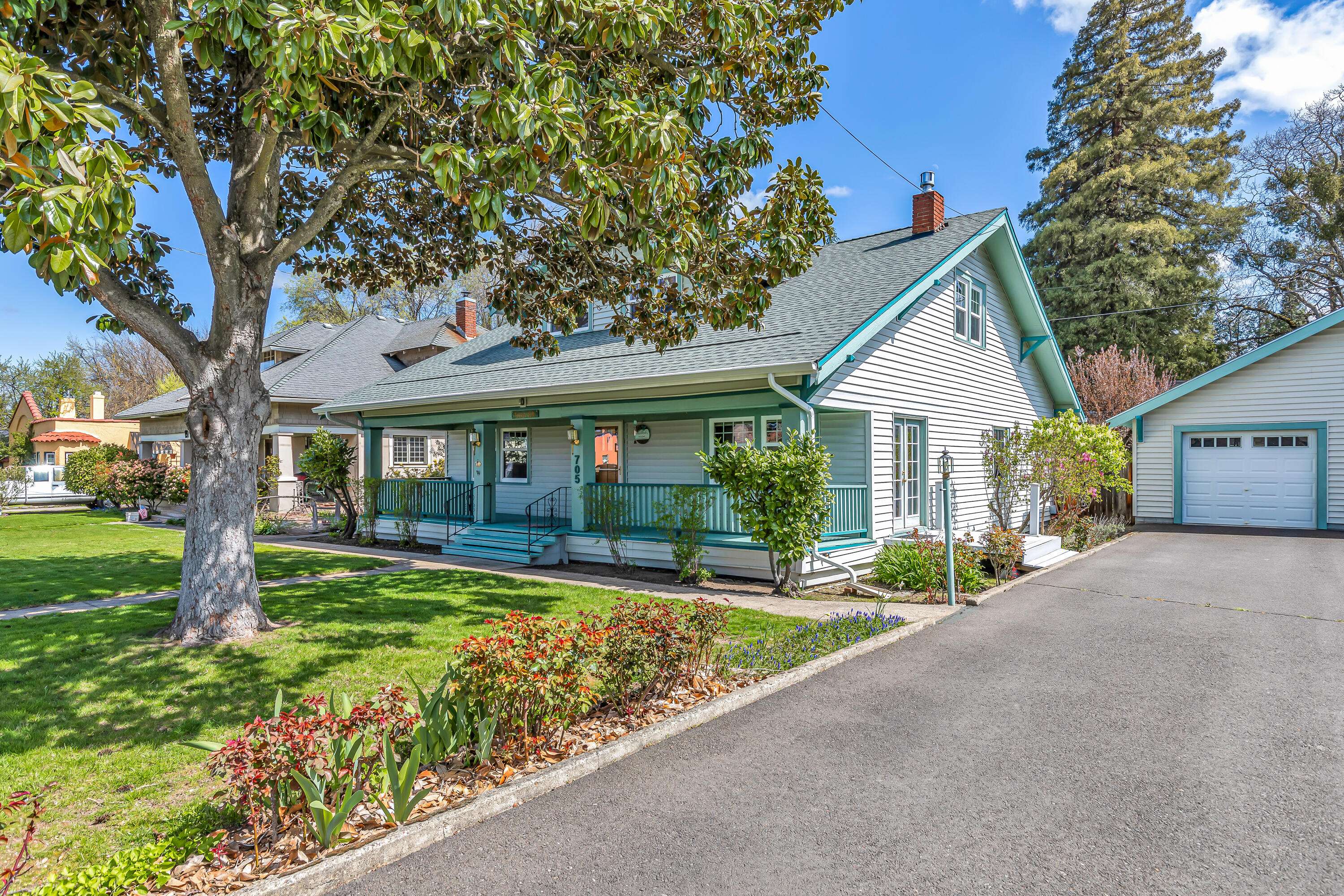 Medford, OR 97501,705 Park AVE