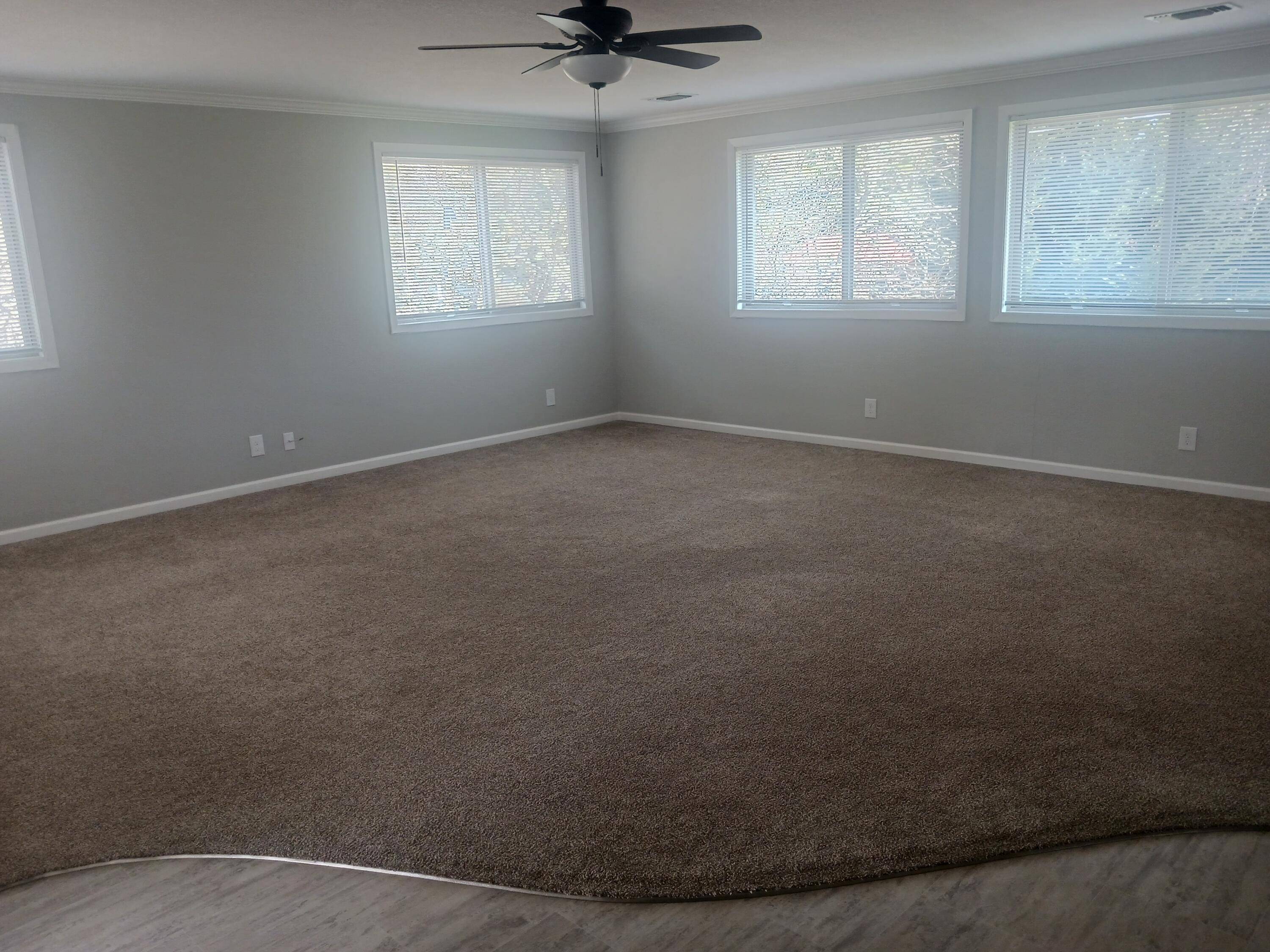 Grants Pass, OR 97527,594 Coutant LN