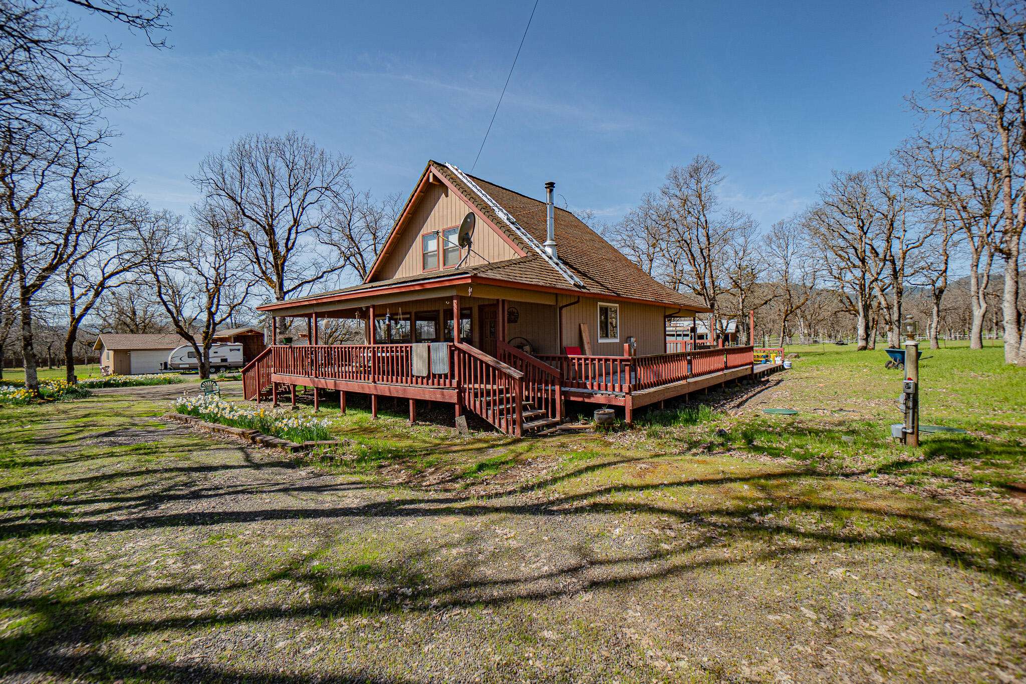 Gold Hill, OR 97525,595 Rock Creek RD