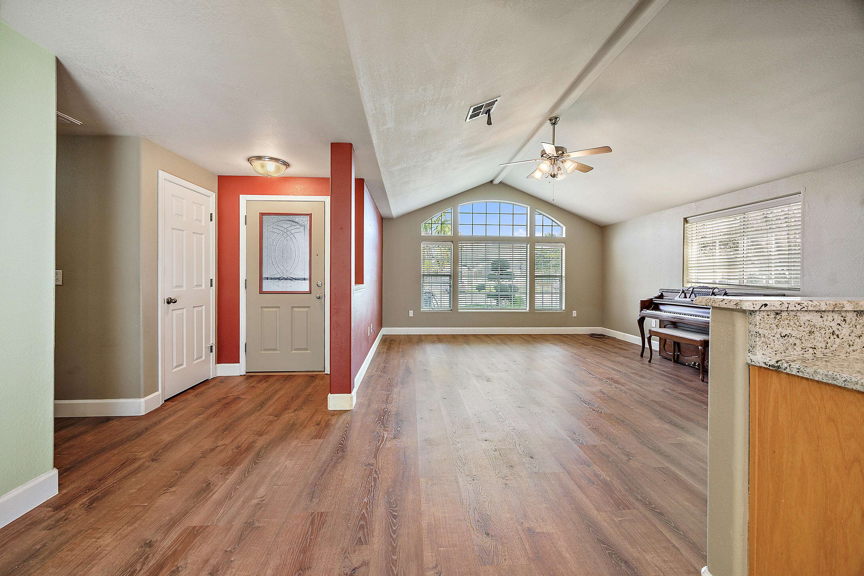Central Point, OR 97502,1225 Rochelle CT