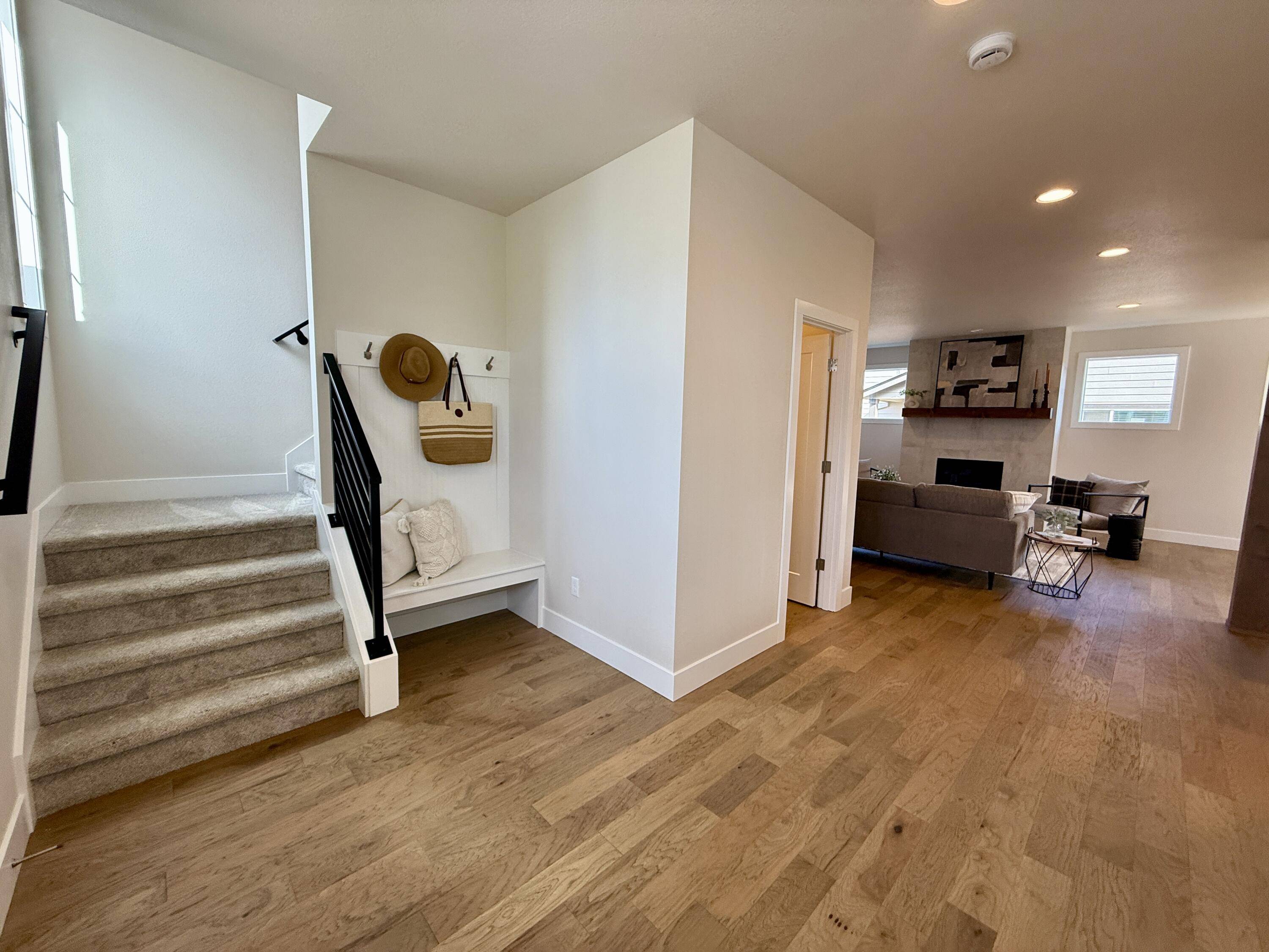 Bend, OR 97702,21425 Krakatoa CT