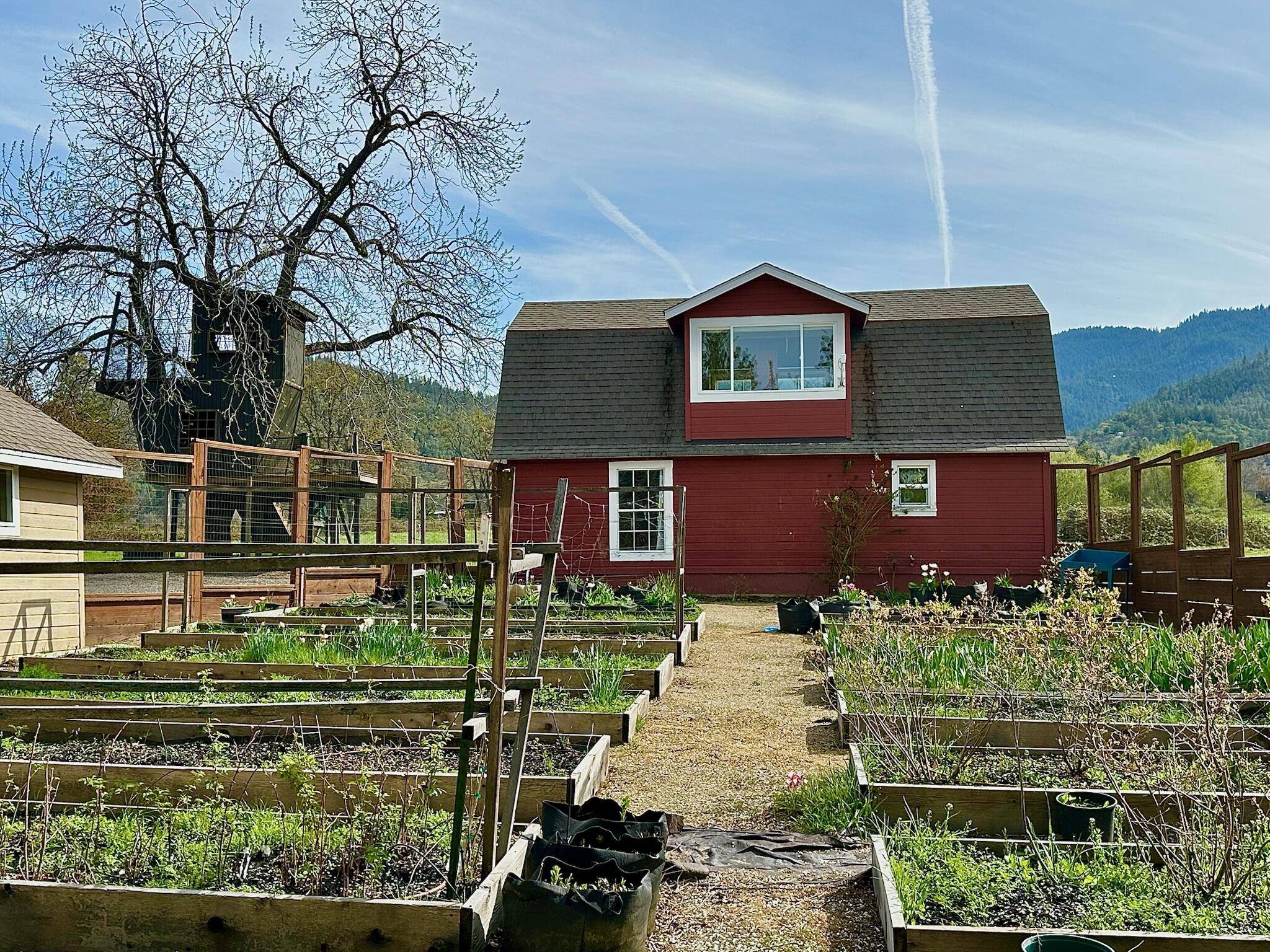 Ashland, OR 97520,2570 Siskiyou BLVD