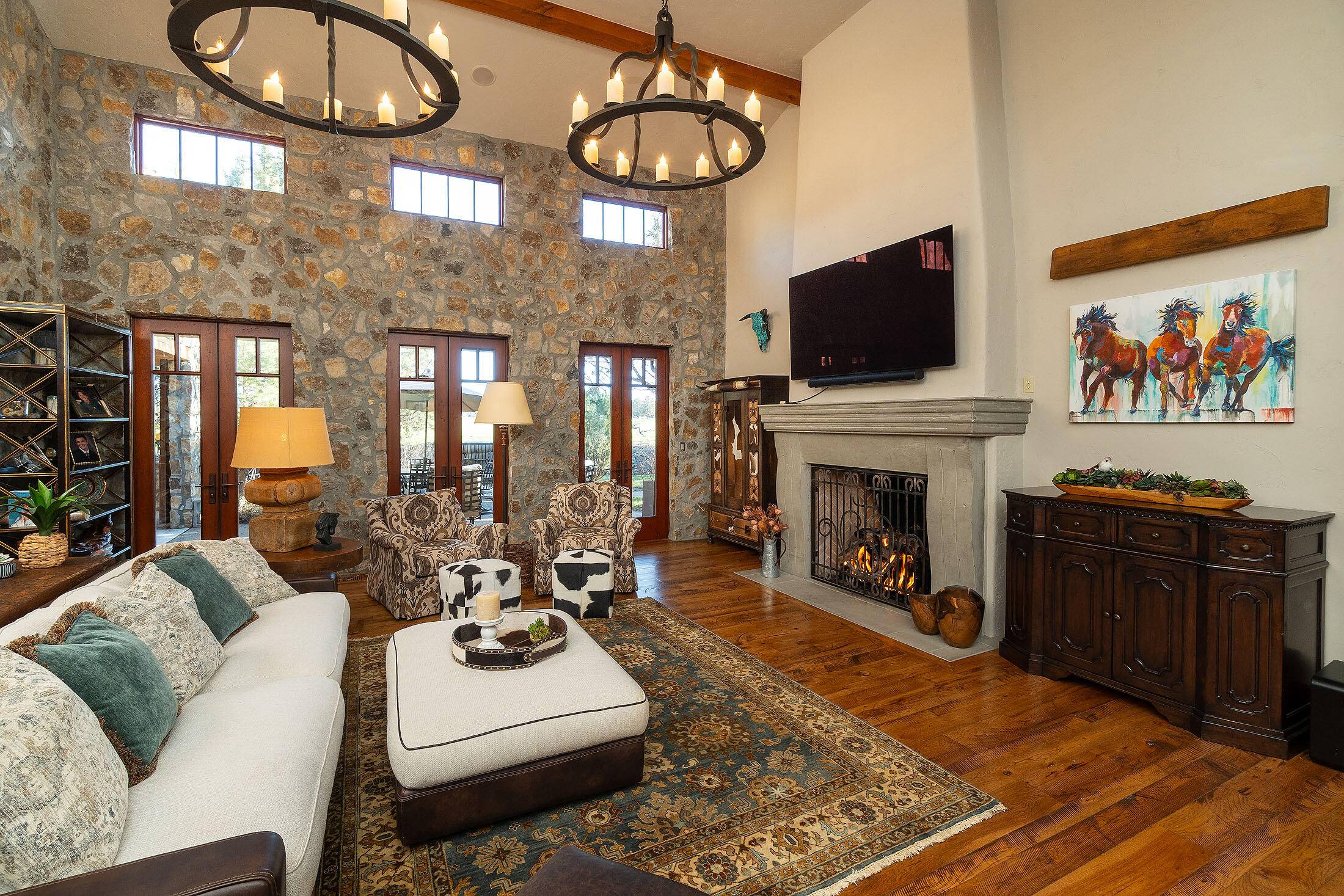 Bend, OR 97701,23021 Brushline CT