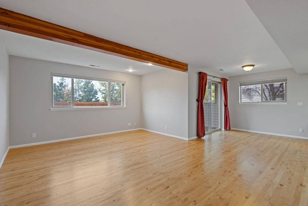 Bend, OR 97701,1801 Purcell BLVD ## 16