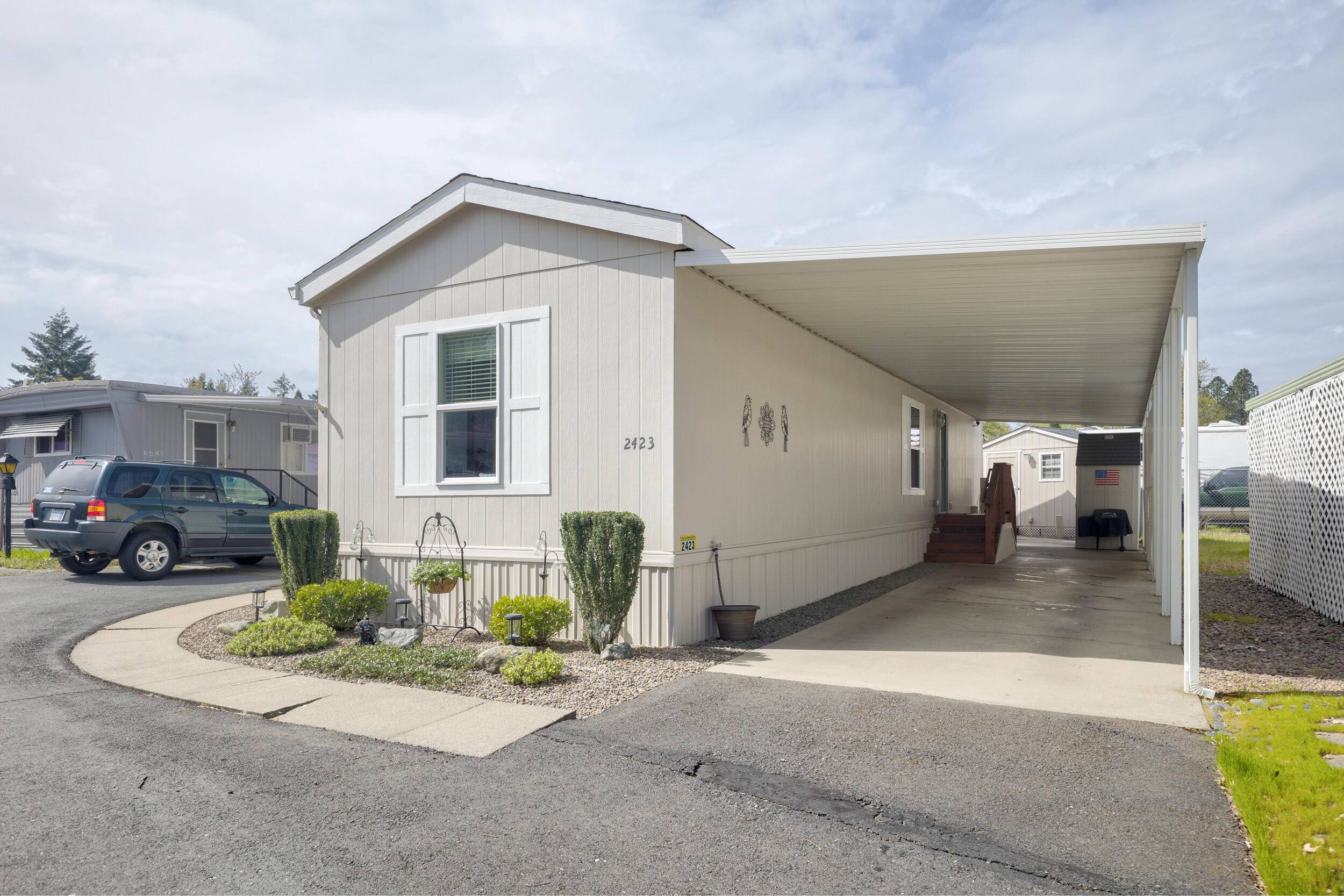 Grants Pass, OR 97526,2423 Webster RD