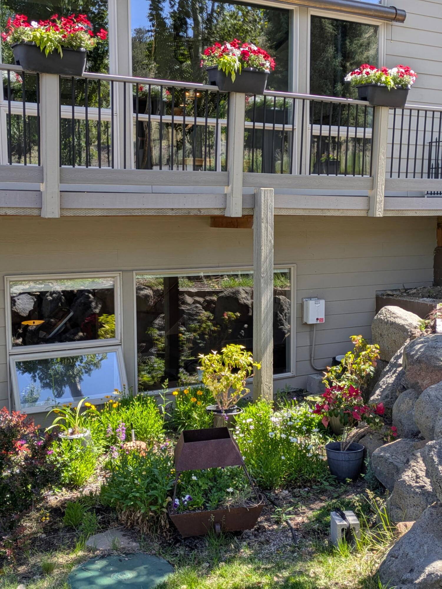 Redmond, OR 97756,893 Highland View LOOP