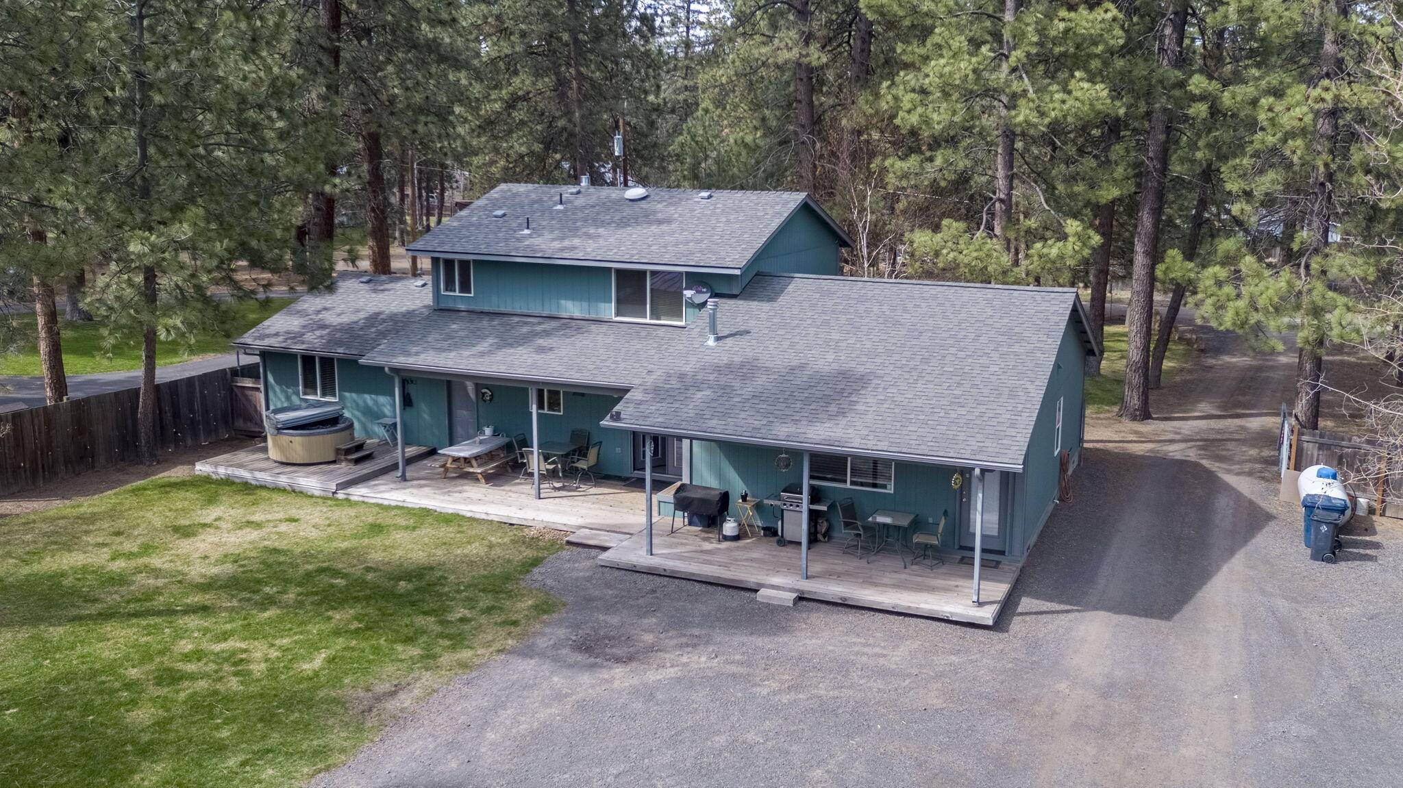 Bend, OR 97702,19327 Apache RD