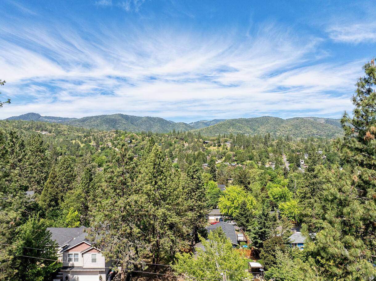 Jacksonville, OR 97530,645 5th ST