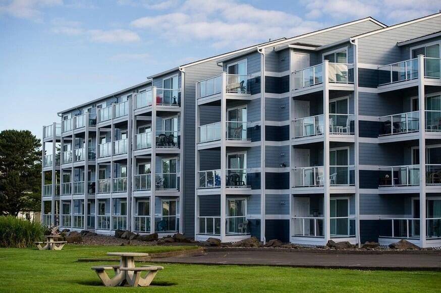 Lincoln City, OR 97367,5201 Highway 101 ## 312