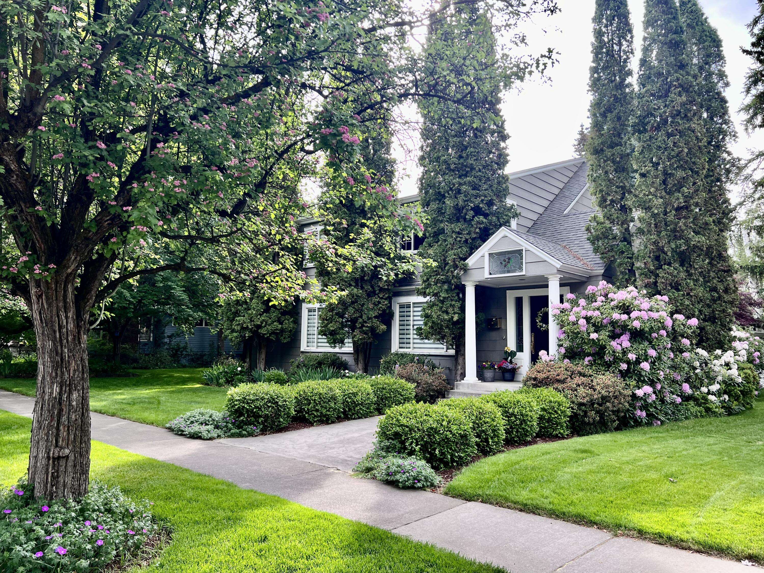 Bend, OR 97703,898 Riverside BLVD