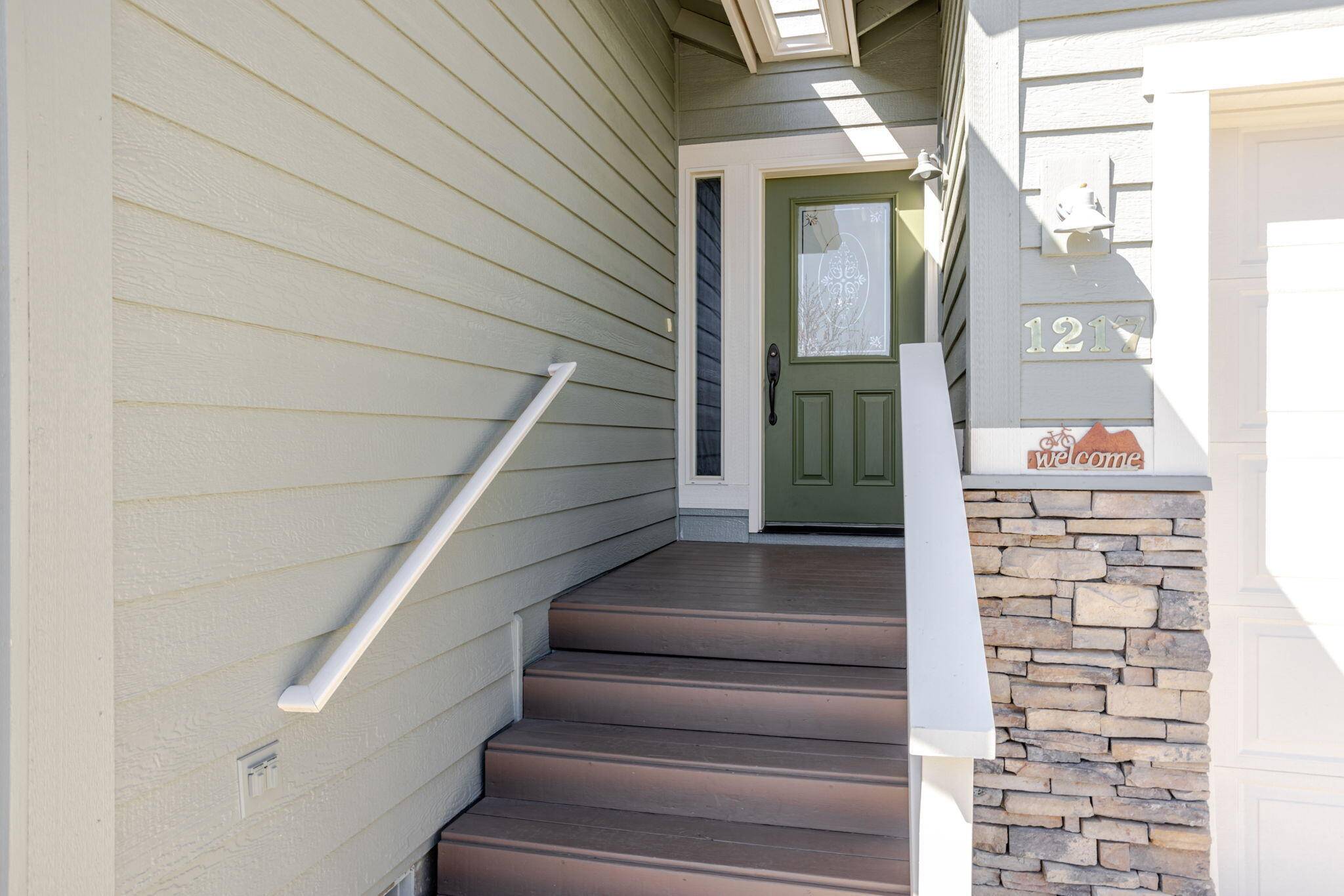 Bend, OR 97702,1217 Tanner CT