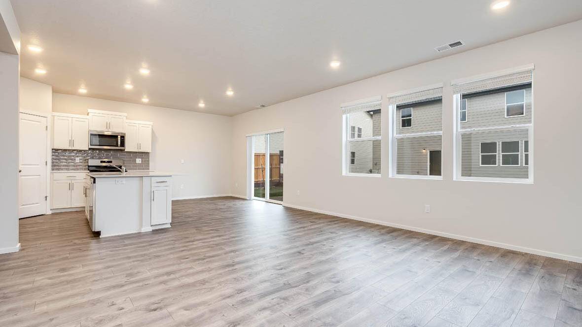 Bend, OR 97702,61135 Splendor LN