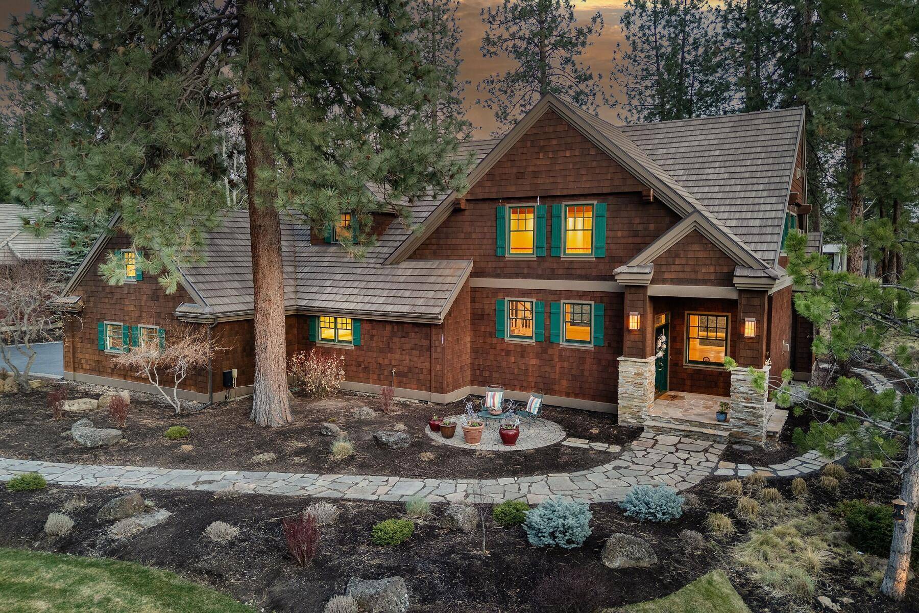 Bend, OR 97702,19385 Cayuse Crater CT