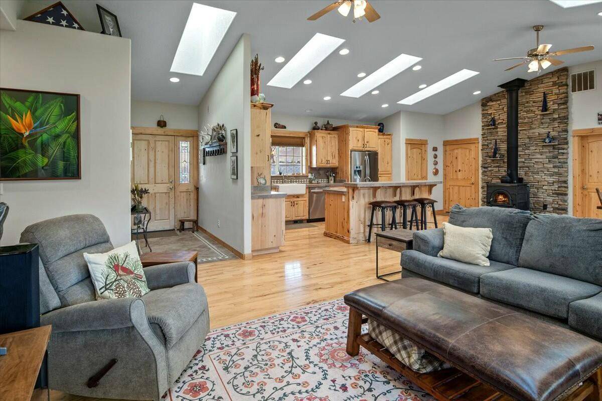 Prineville, OR 97754,1797 Hoover LN