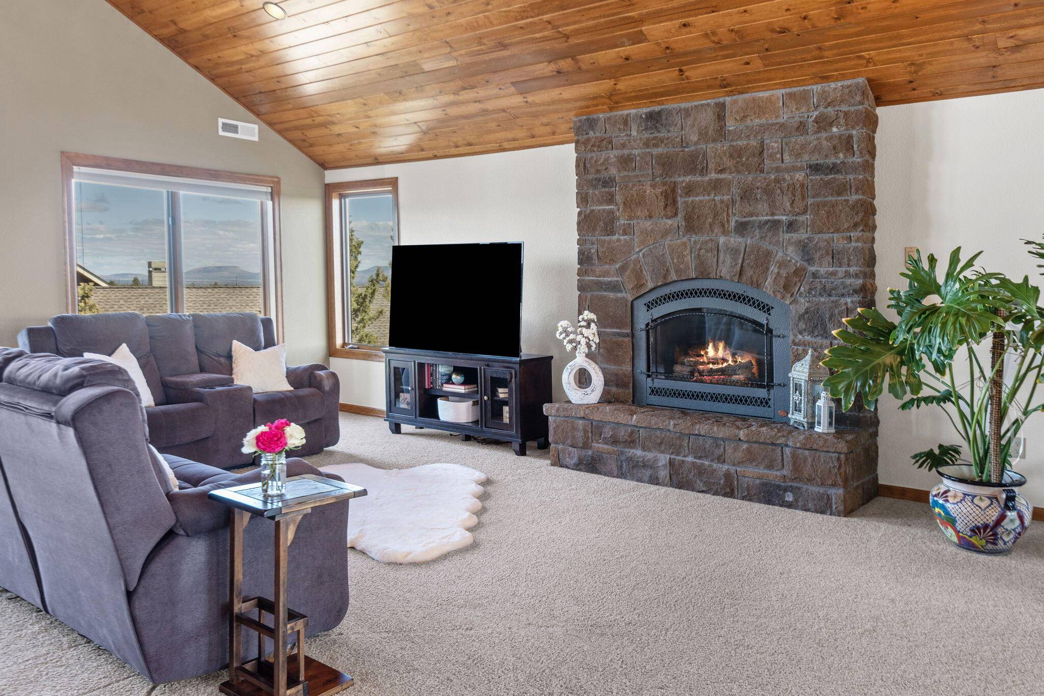 Redmond, OR 97756,2268 Hawk Owl CT