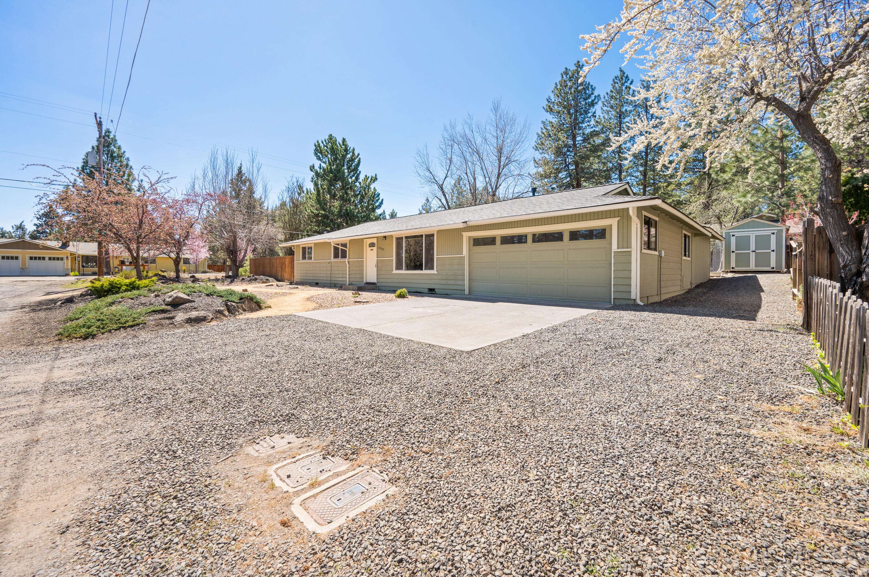 Bend, OR 97702,61207 Travis RD
