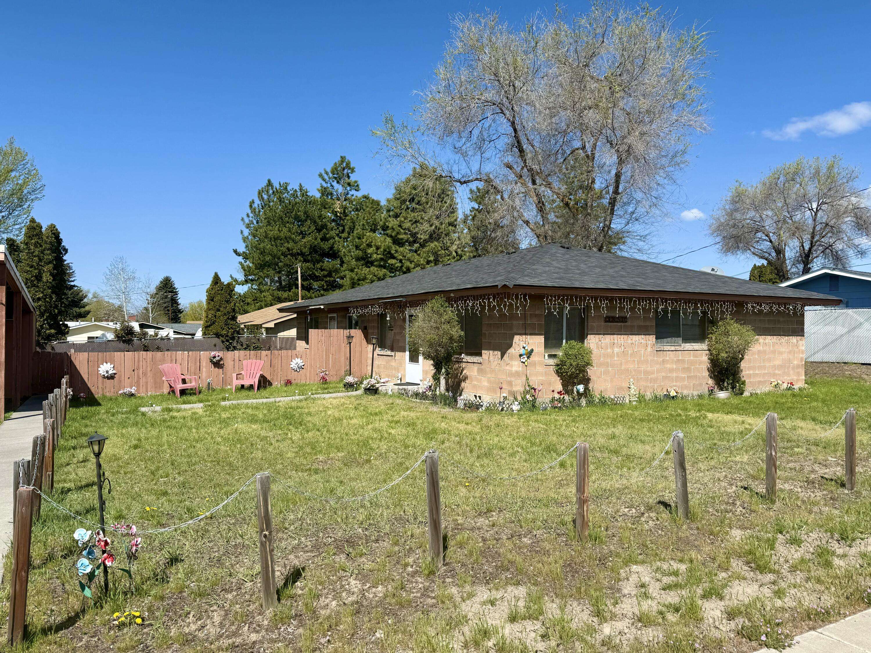 Klamath Falls, OR 97603,3850 Madison ST #1 & 2