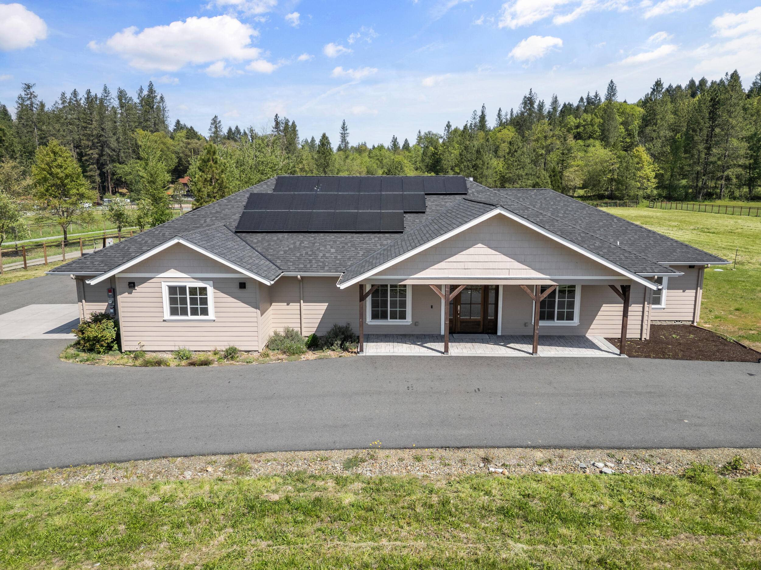 Grants Pass, OR 97527,5802 Jerome Prairie RD