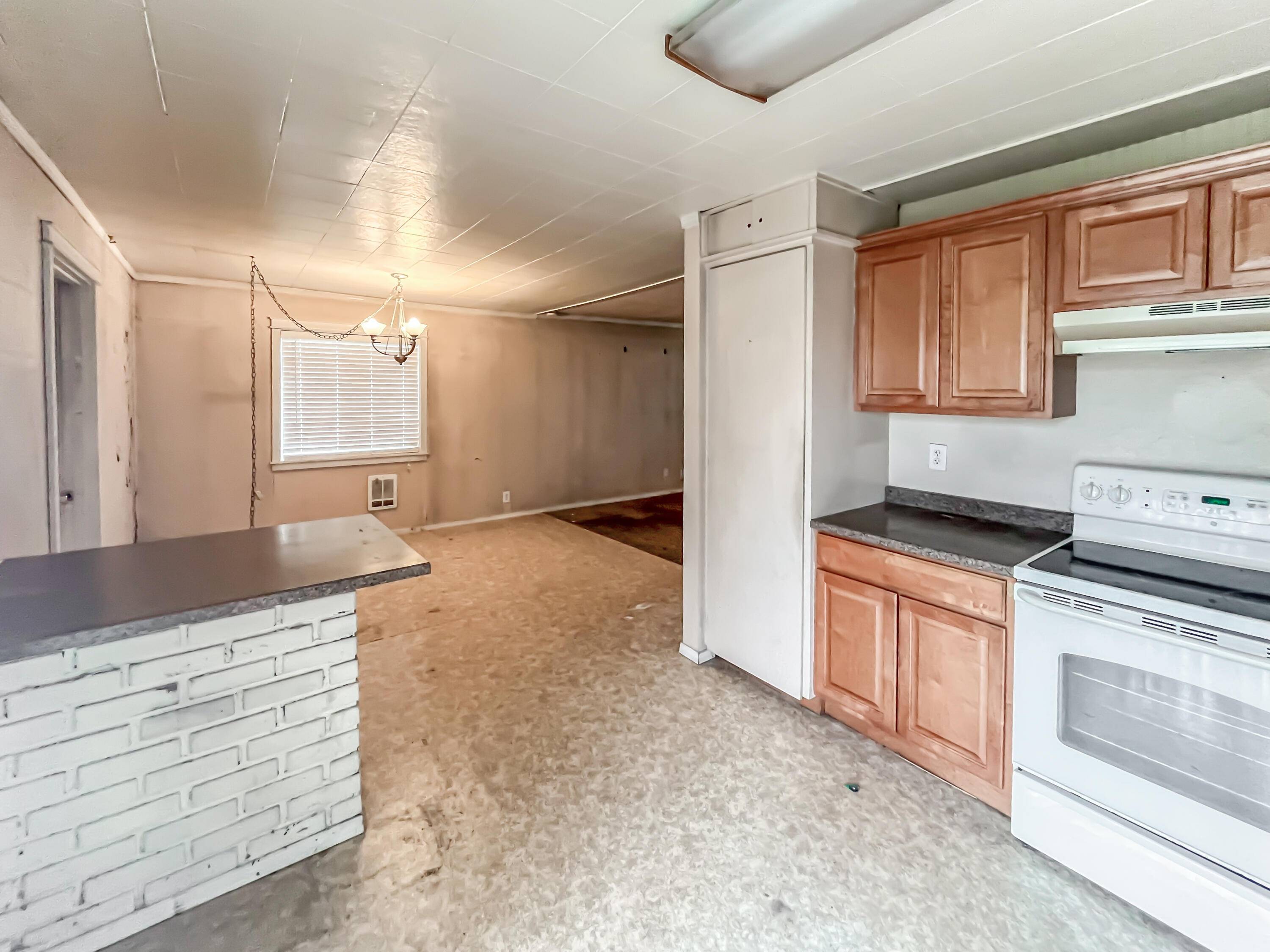 North Bend, OR 97459,1639 Grant ST