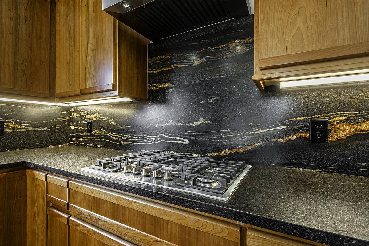 Medford, OR 97504,1533 Upland PL