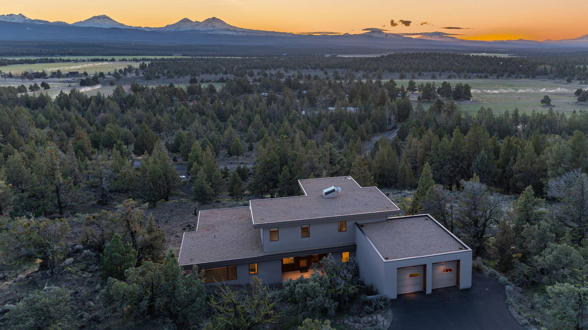 Bend, OR 97703,65970 Mariposa LN