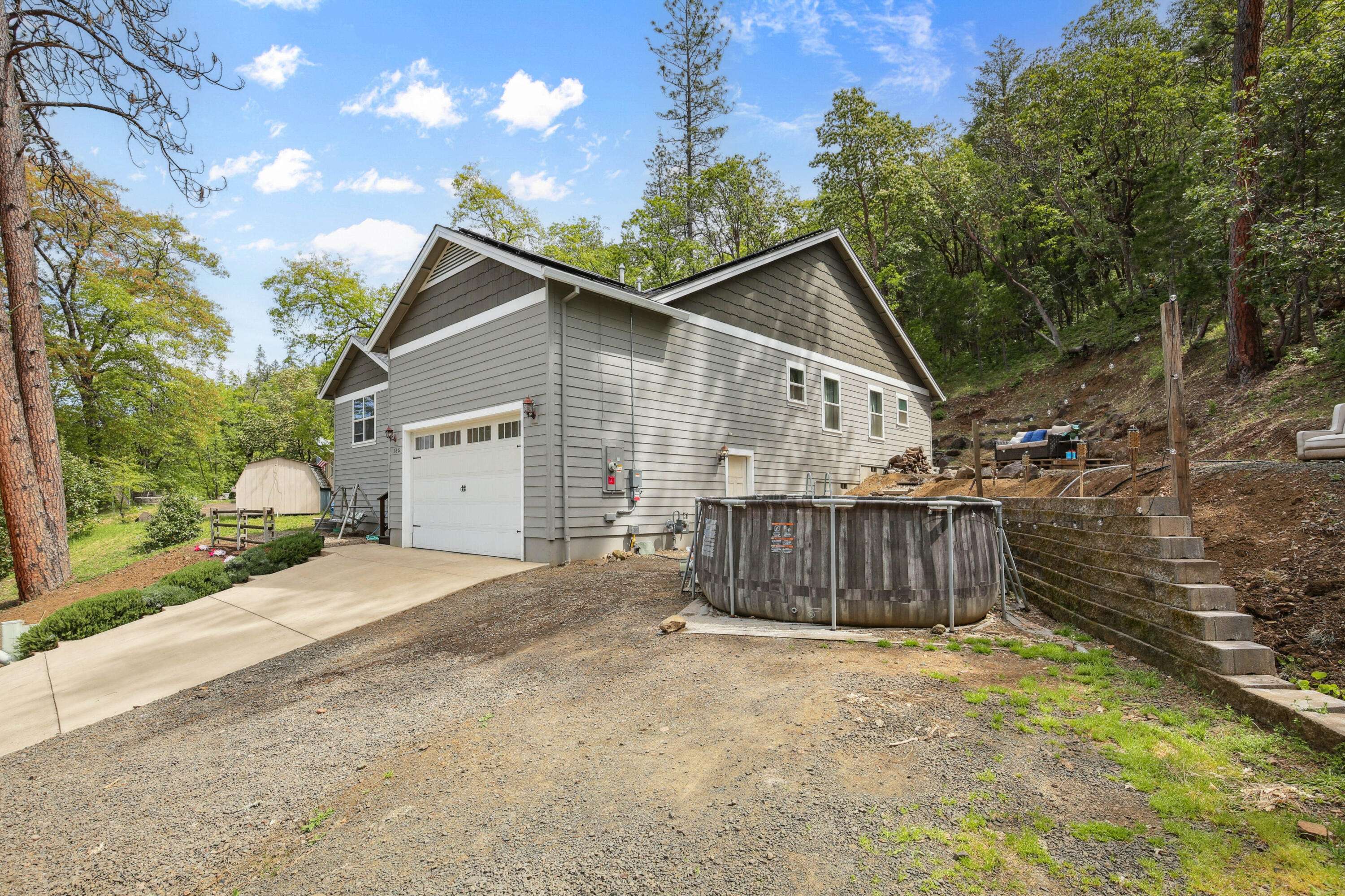 Shady Cove, OR 97539,165 Cindy WAY