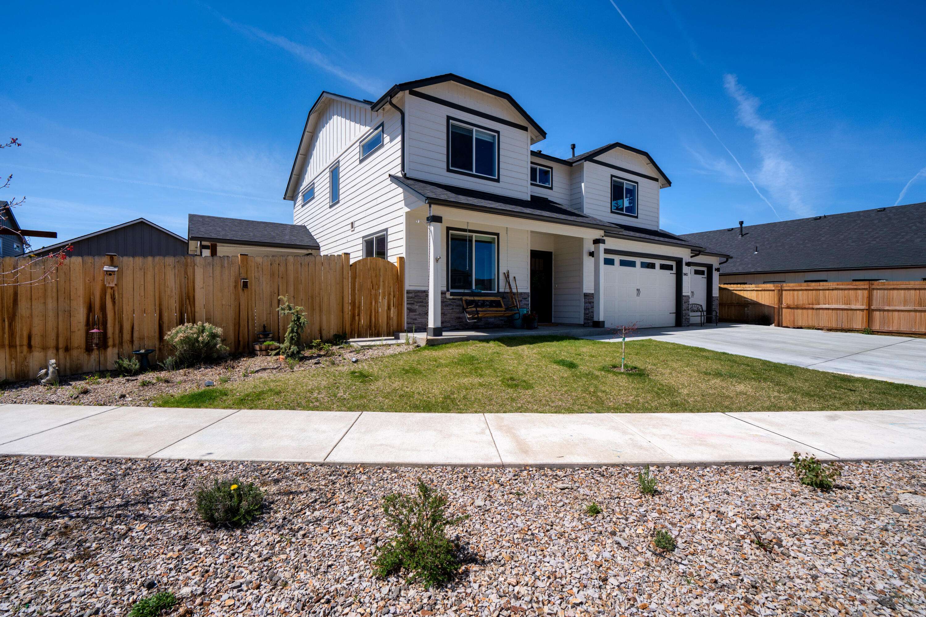 Bend, OR 97702,20452 Senden LN