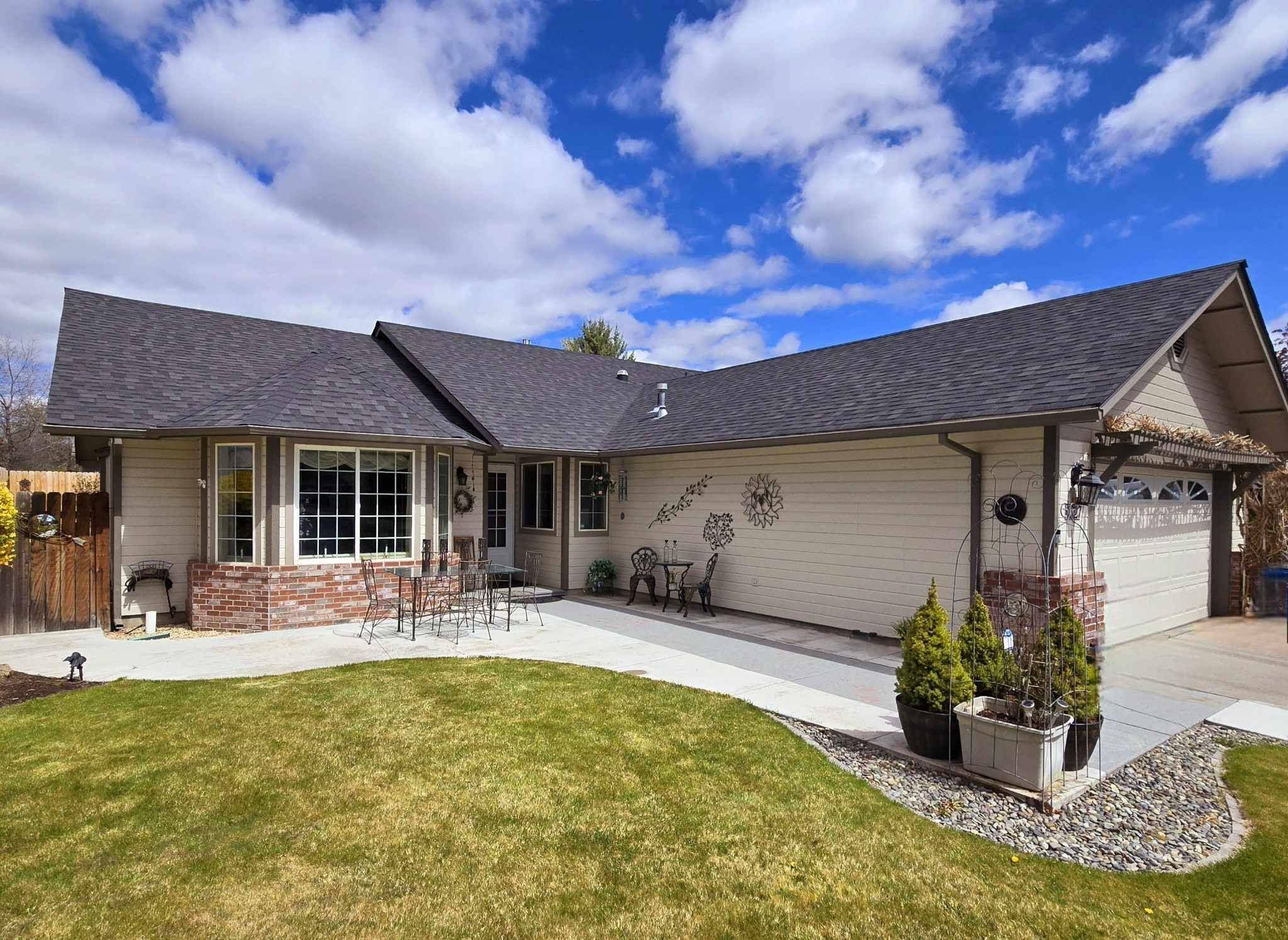 Redmond, OR 97756,2227 Ivy AVE