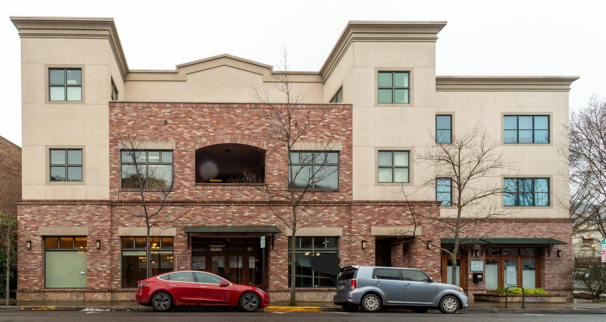 Ashland, OR 97520,180 Lithia WAY #101-206