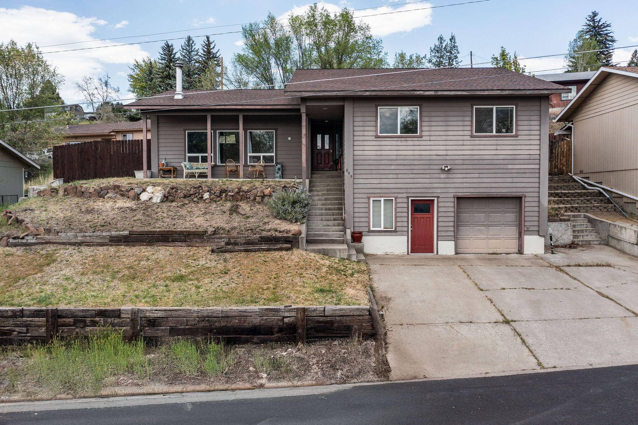 Prineville, OR 97754,809 8th ST