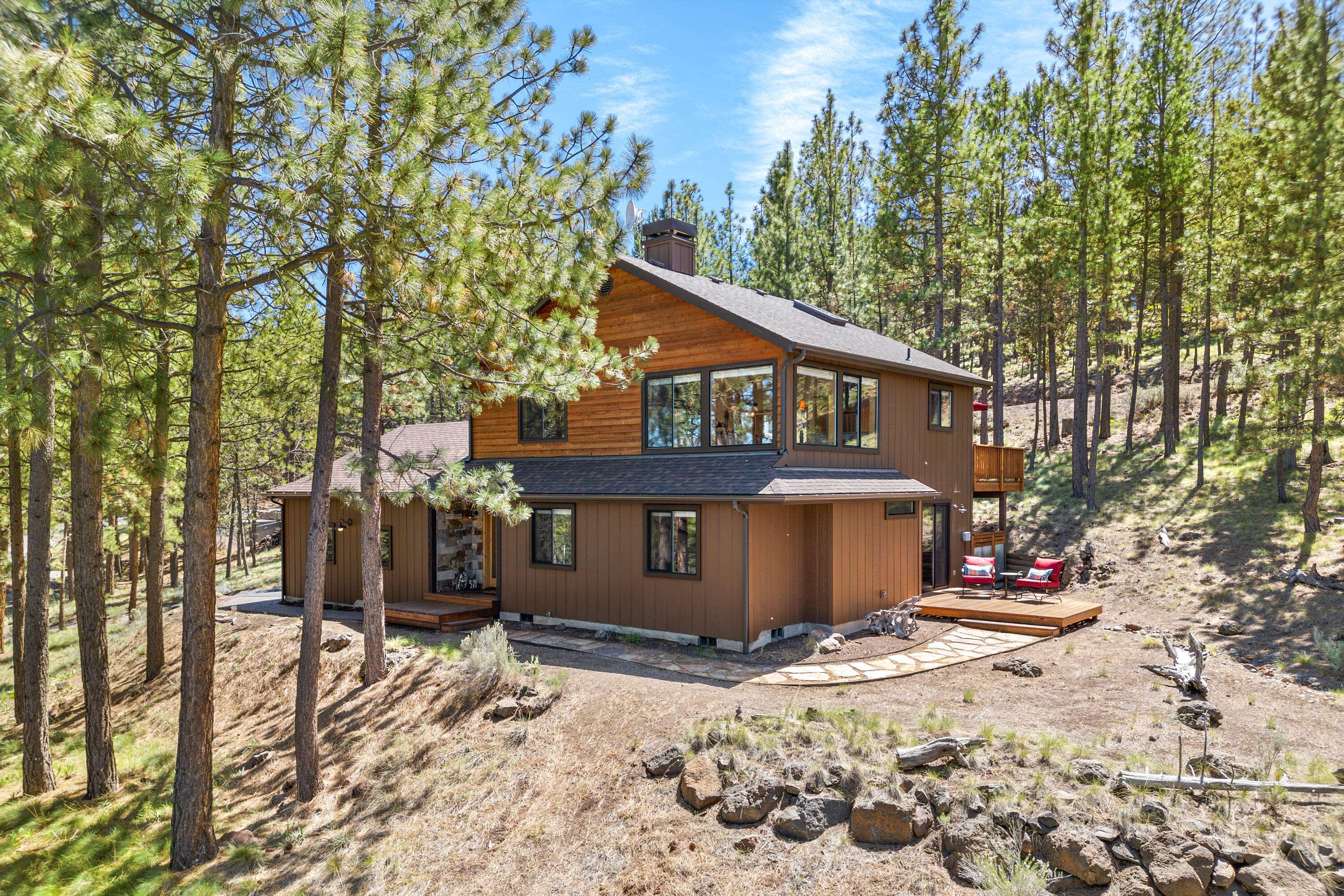Bend, OR 97703,19083 Saddleback LN