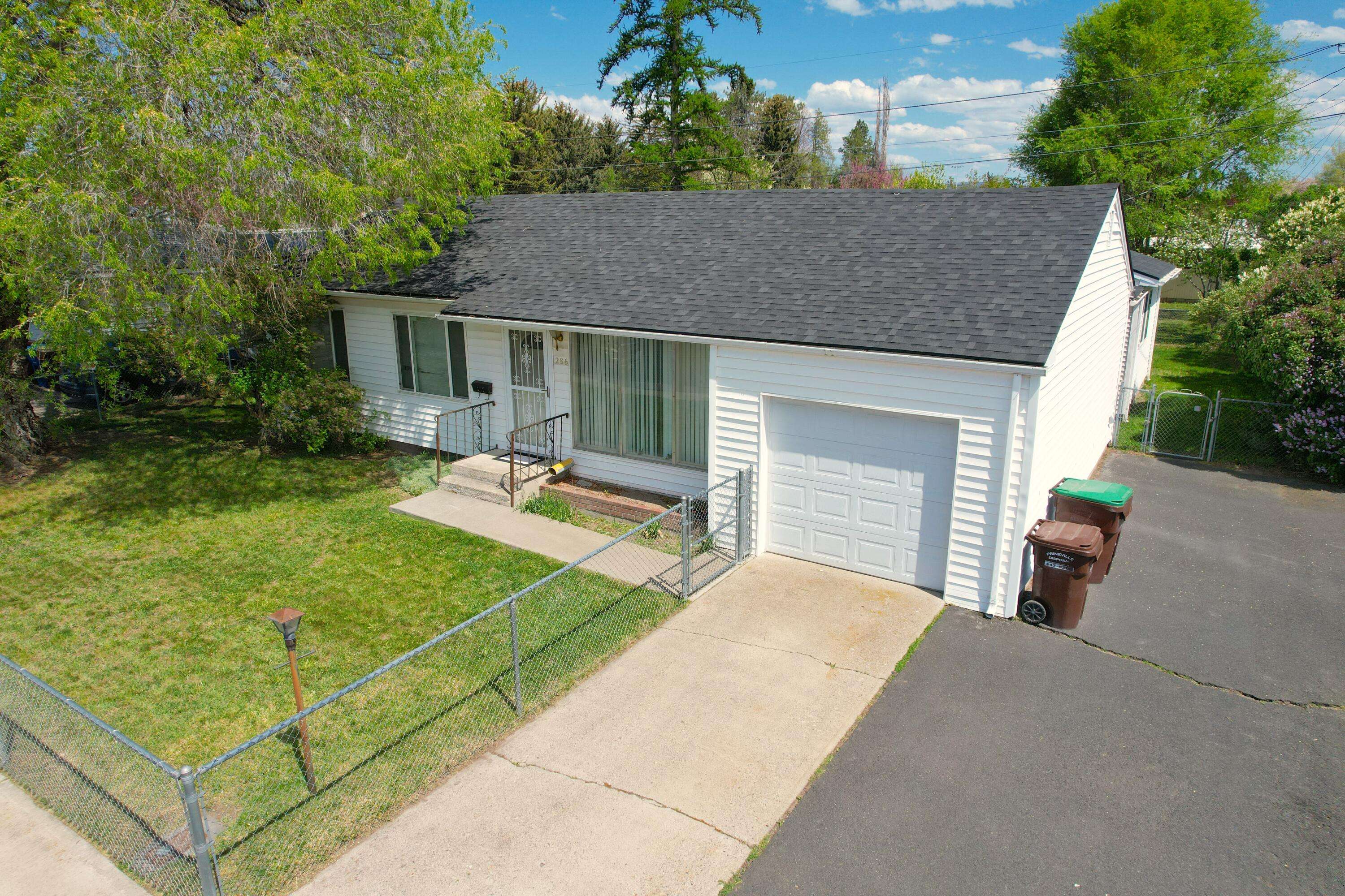Prineville, OR 97754,286 Deer ST