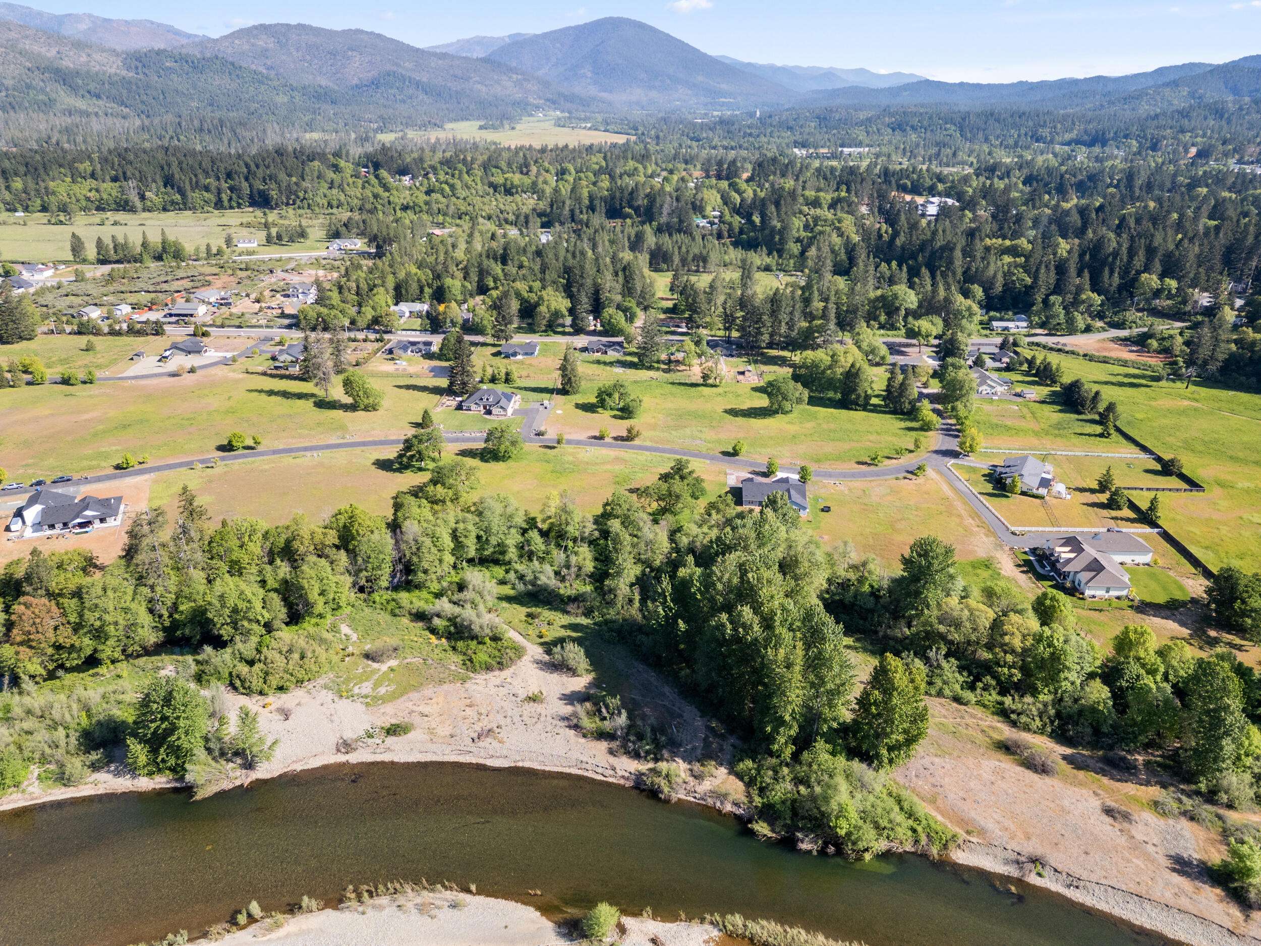 Cave Junction, OR 97523,568 Forks CIR