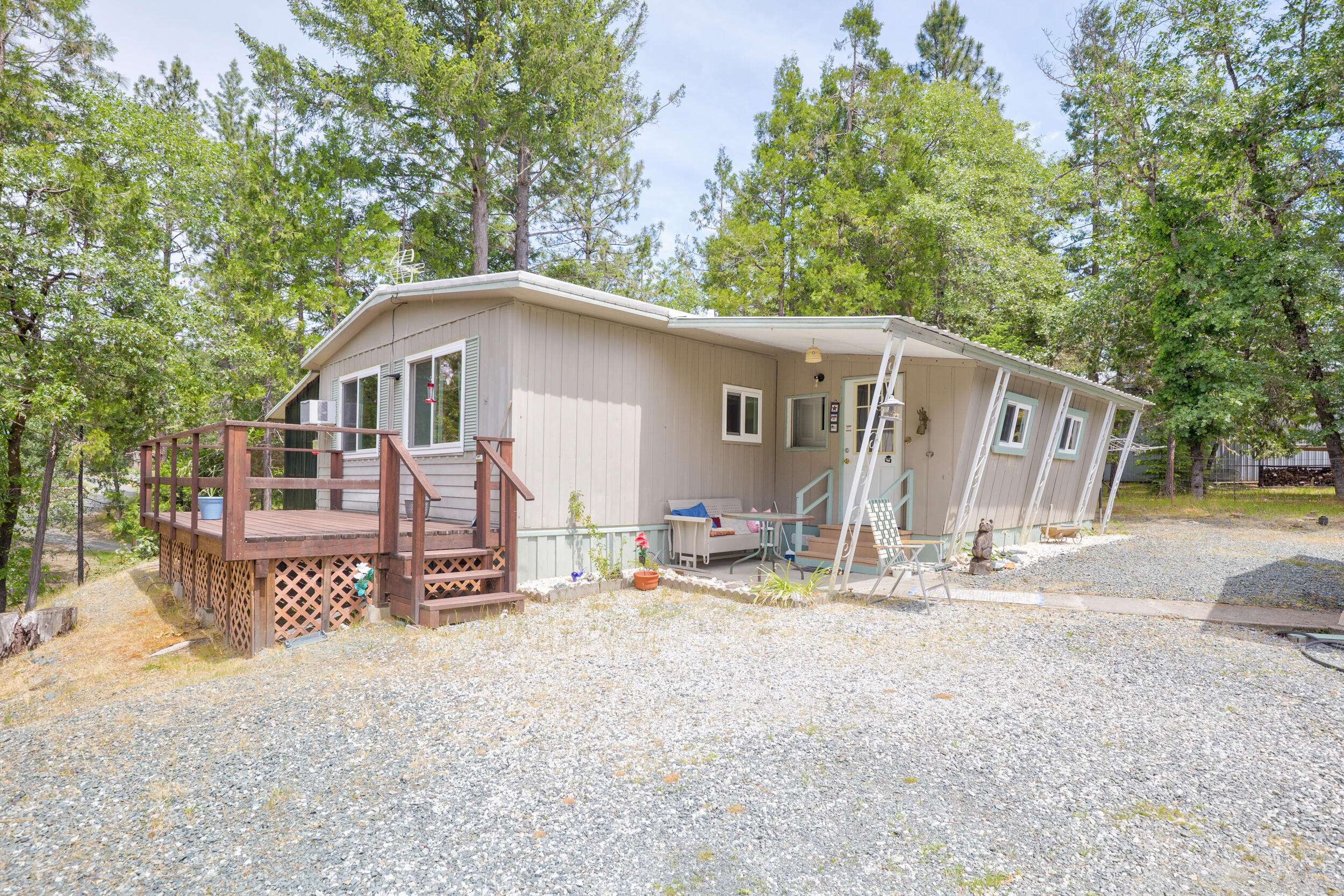 Grants Pass, OR 97526,1833 Saratoga WAY