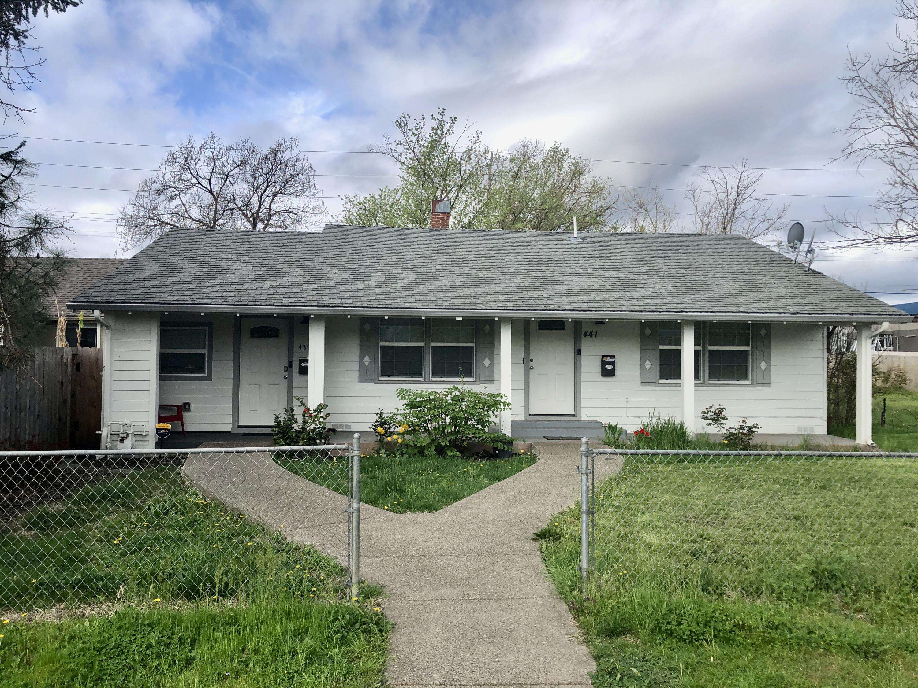 Central Point, OR 97502,441 1st ST