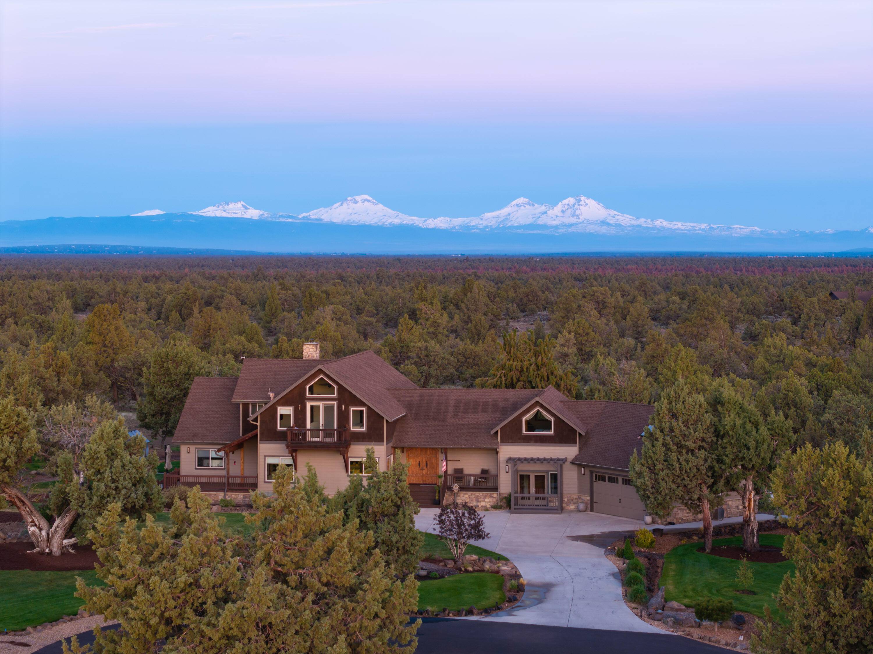 Powell Butte, OR 97753,18598 Mount Adams LOOP