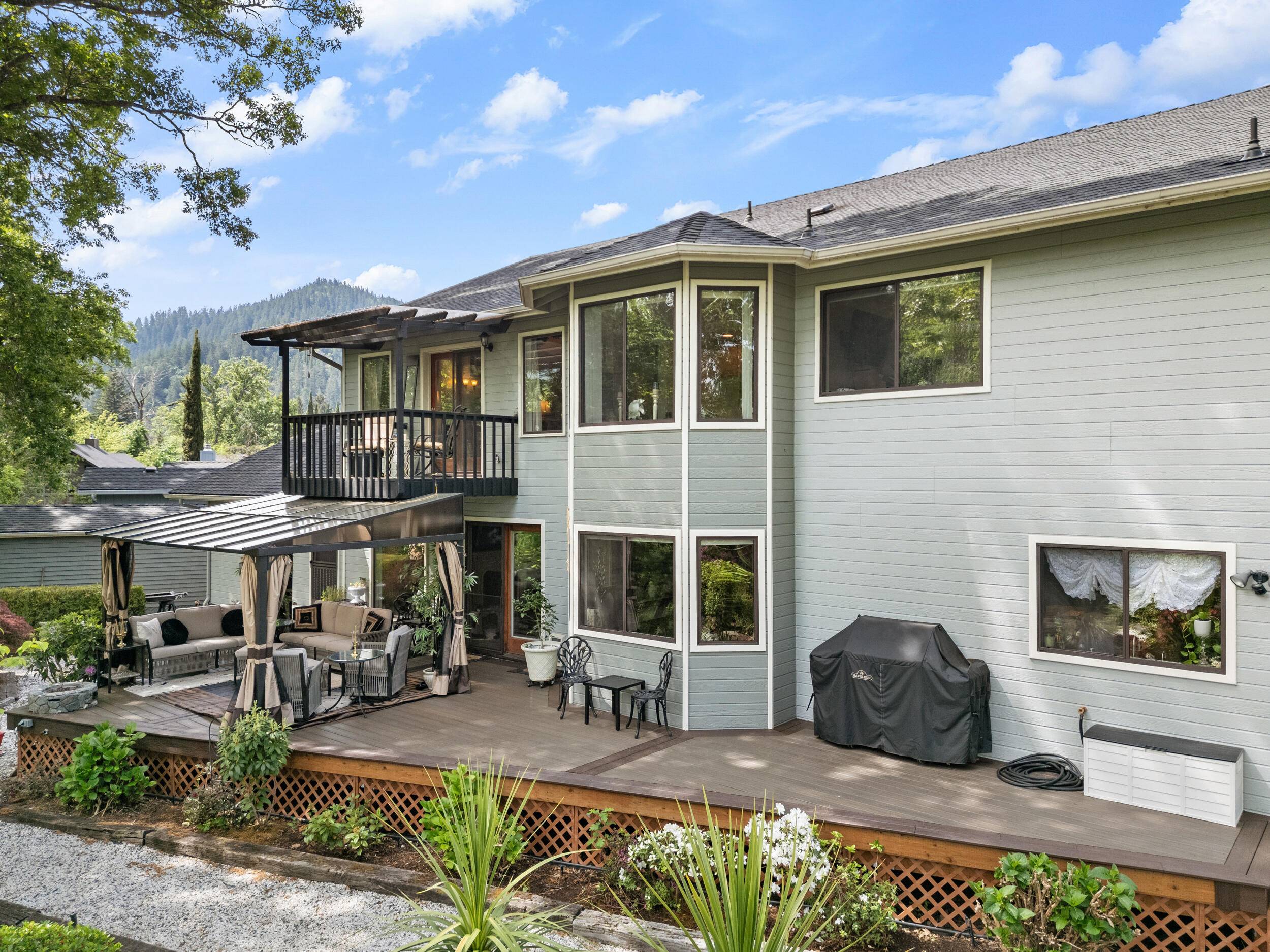 Rogue River, OR 97537,113 Walnut DR