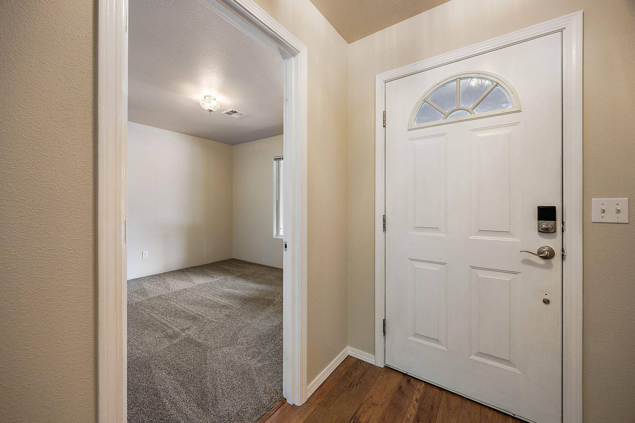Rogue River, OR 97537,815 Pine ST ##2