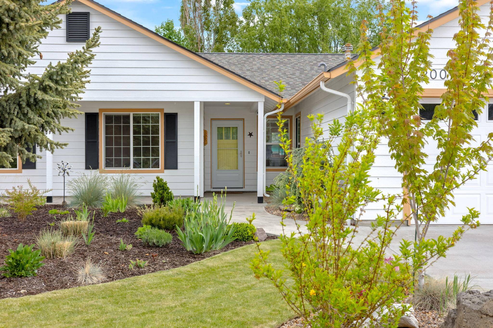 Redmond, OR 97756,2009 Wildflower PL