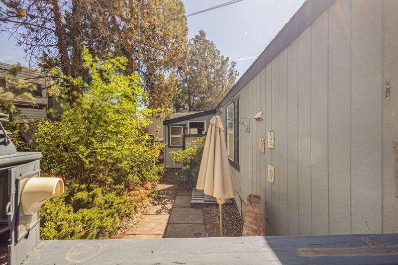 Bend, OR 97701,64100 Hwy 97 #32