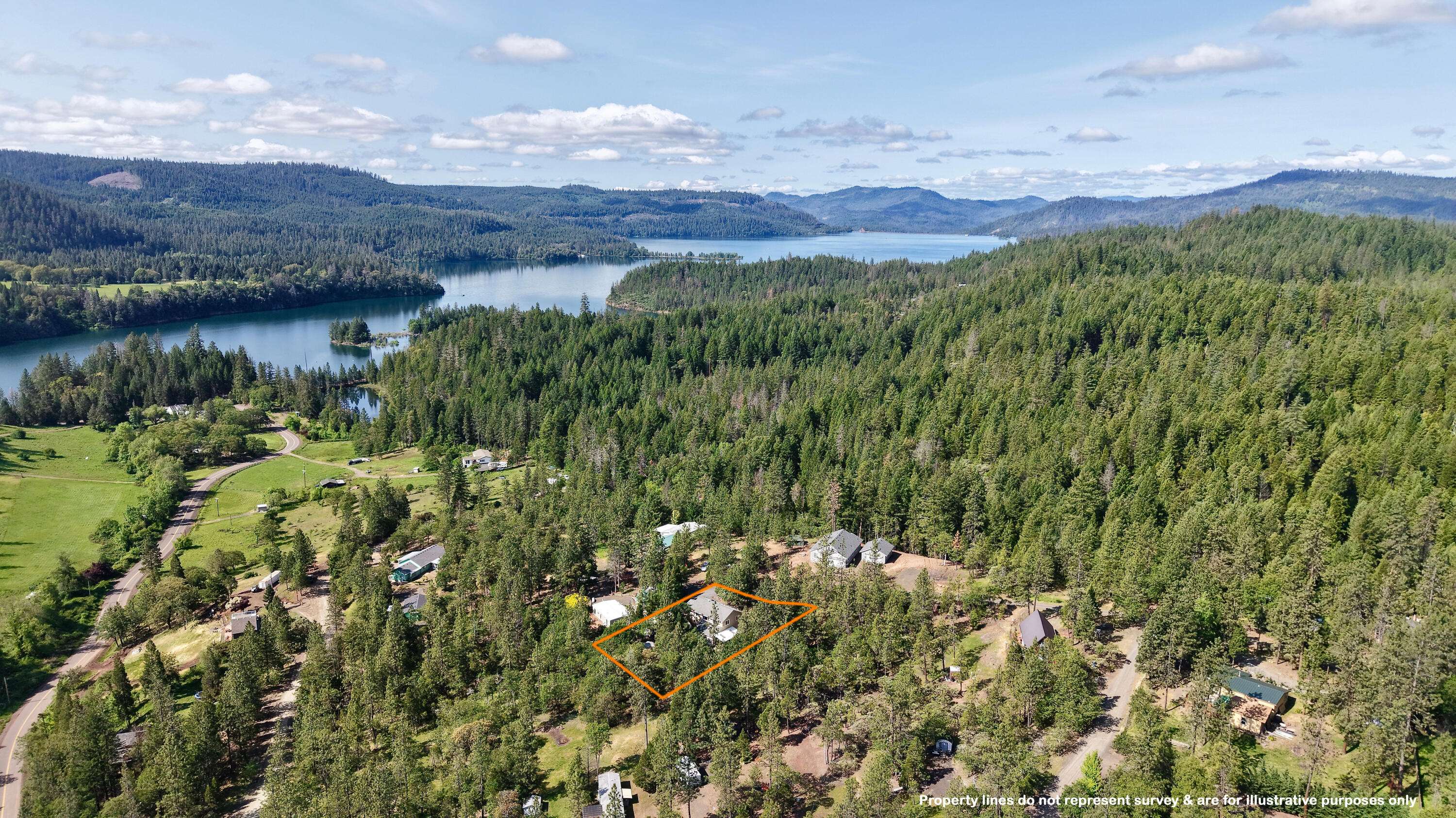 Prospect, OR 97536,135 Manzanita DR