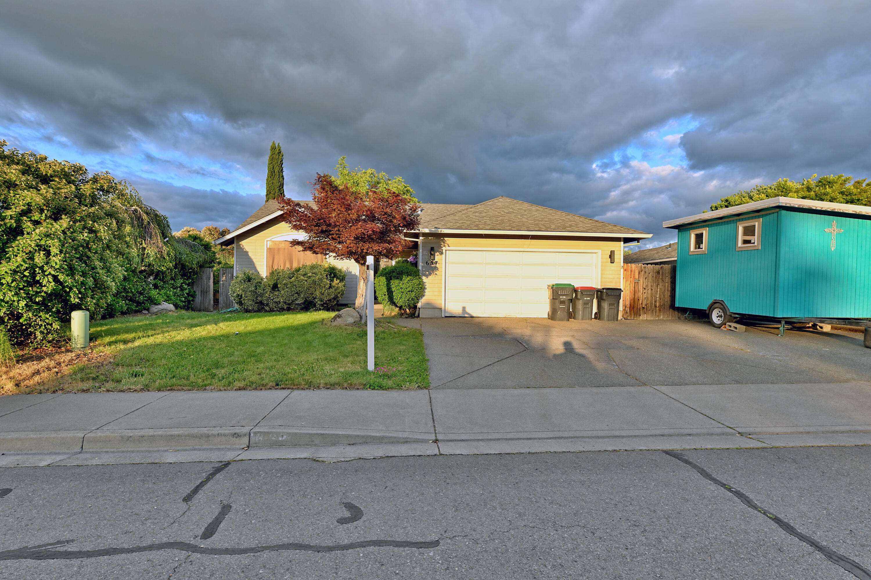 Phoenix, OR 97535,637 Benjamin WAY