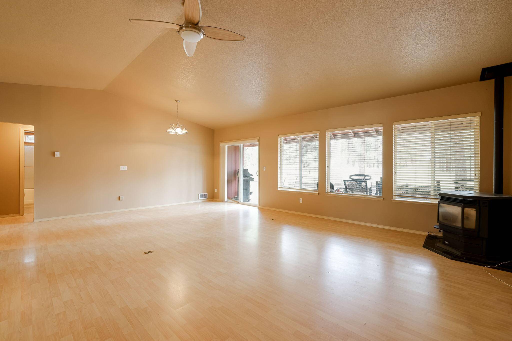 Bend, OR 97702,19615 River Woods CIR