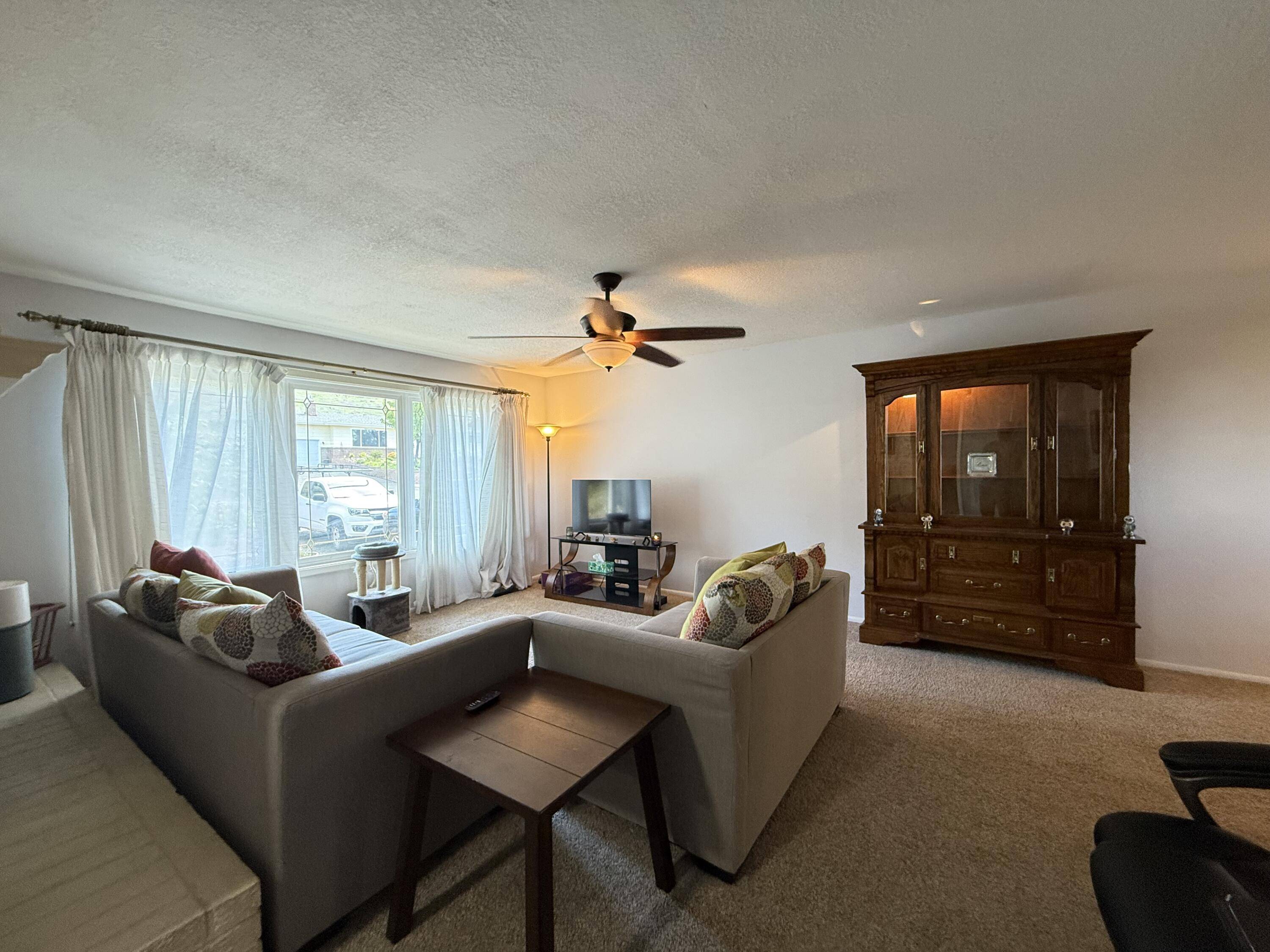 Klamath Falls, OR 97603,1104 Tamera DR