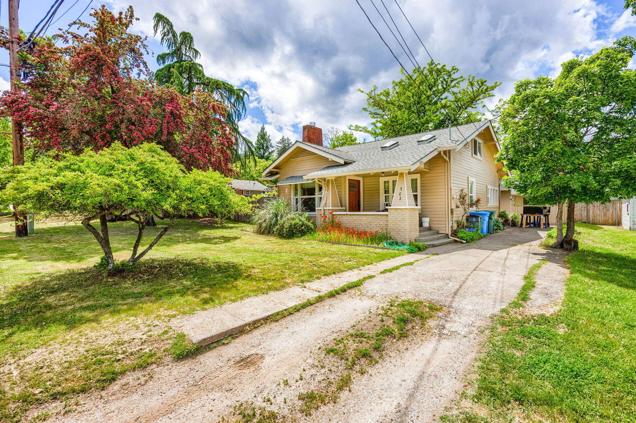 Ashland, OR 97520,303 Palm AVE
