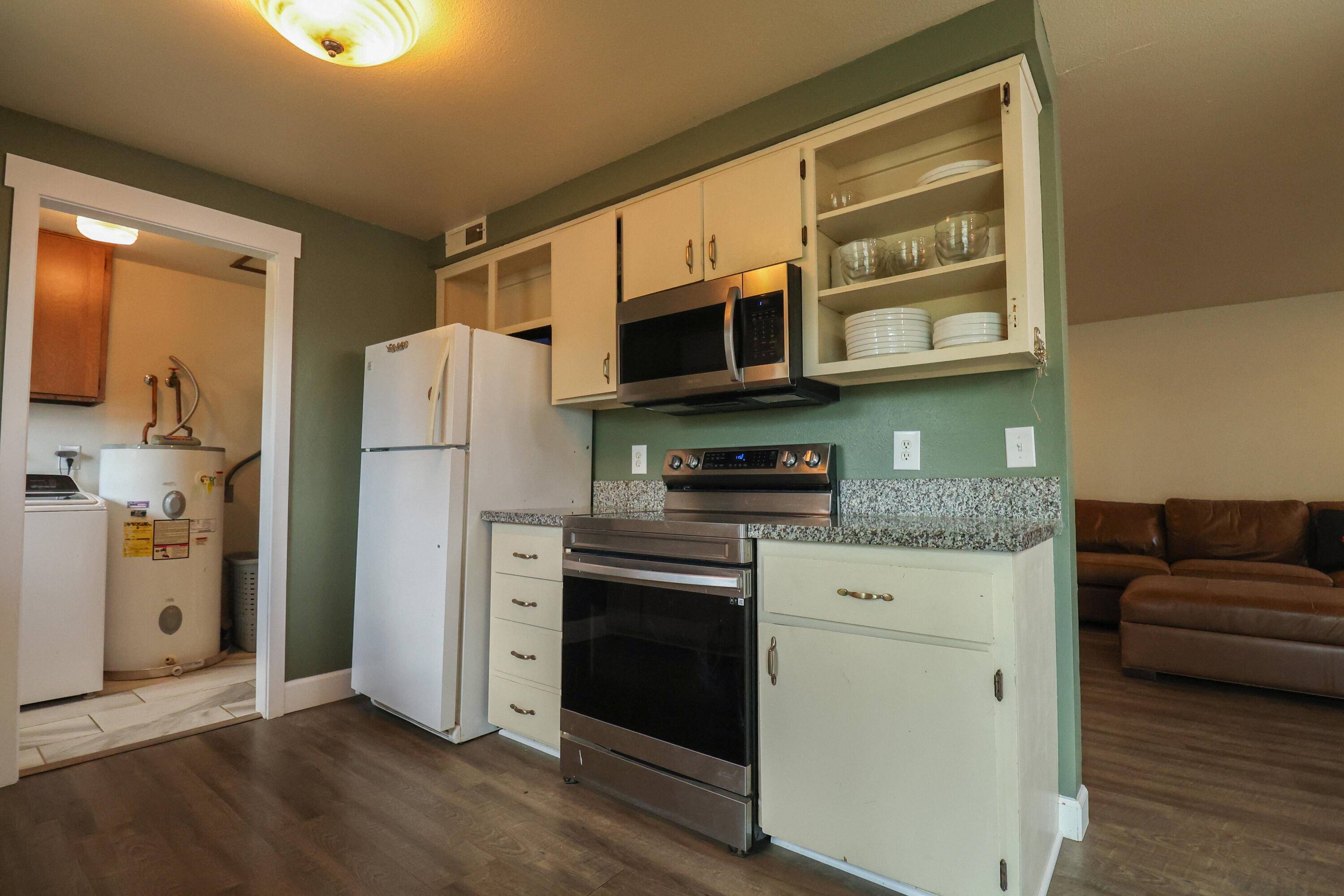 Gold Hill, OR 97525,590 Gustaf ST