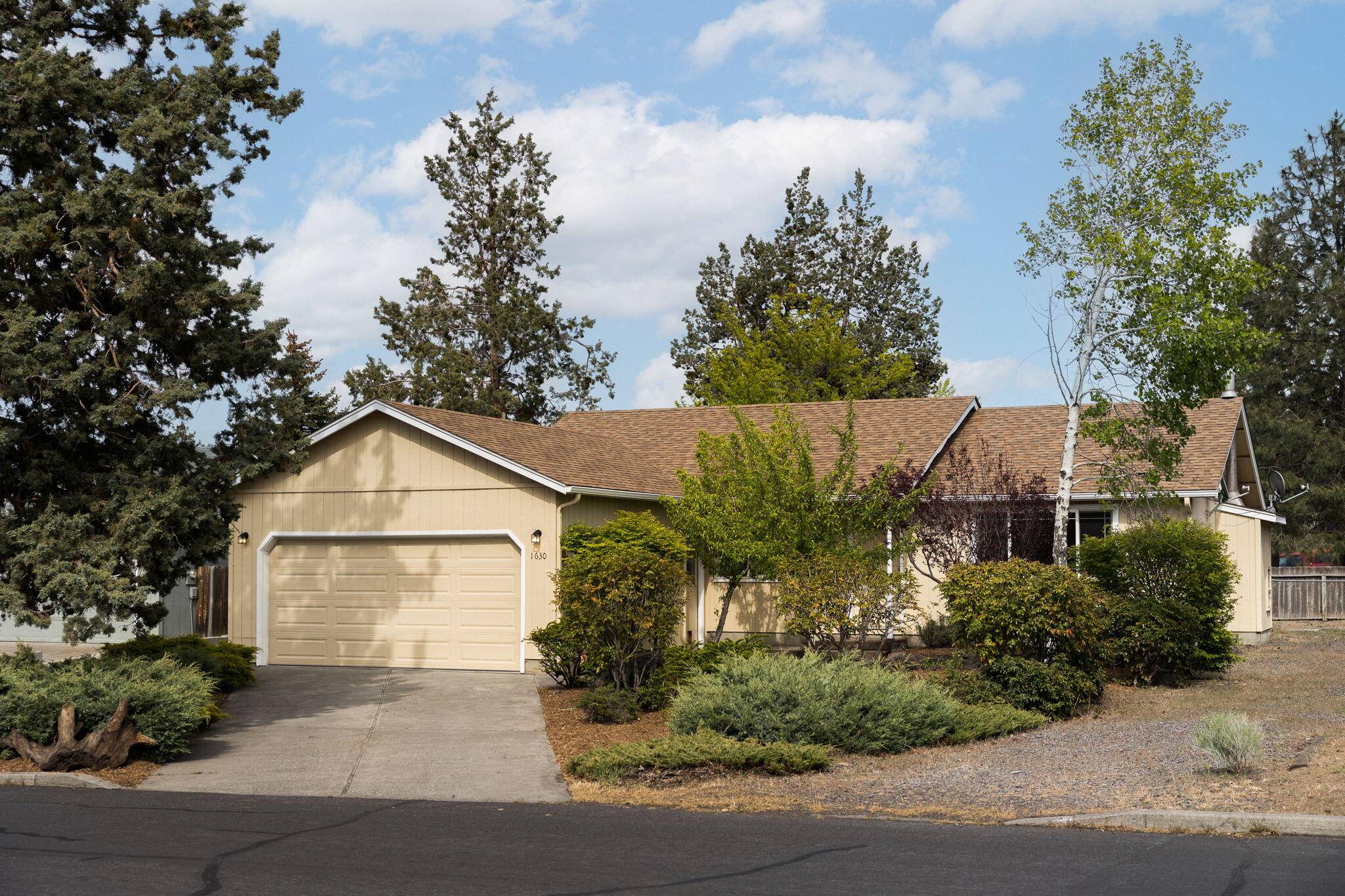 Bend, OR 97701,1630 Tucson WAY